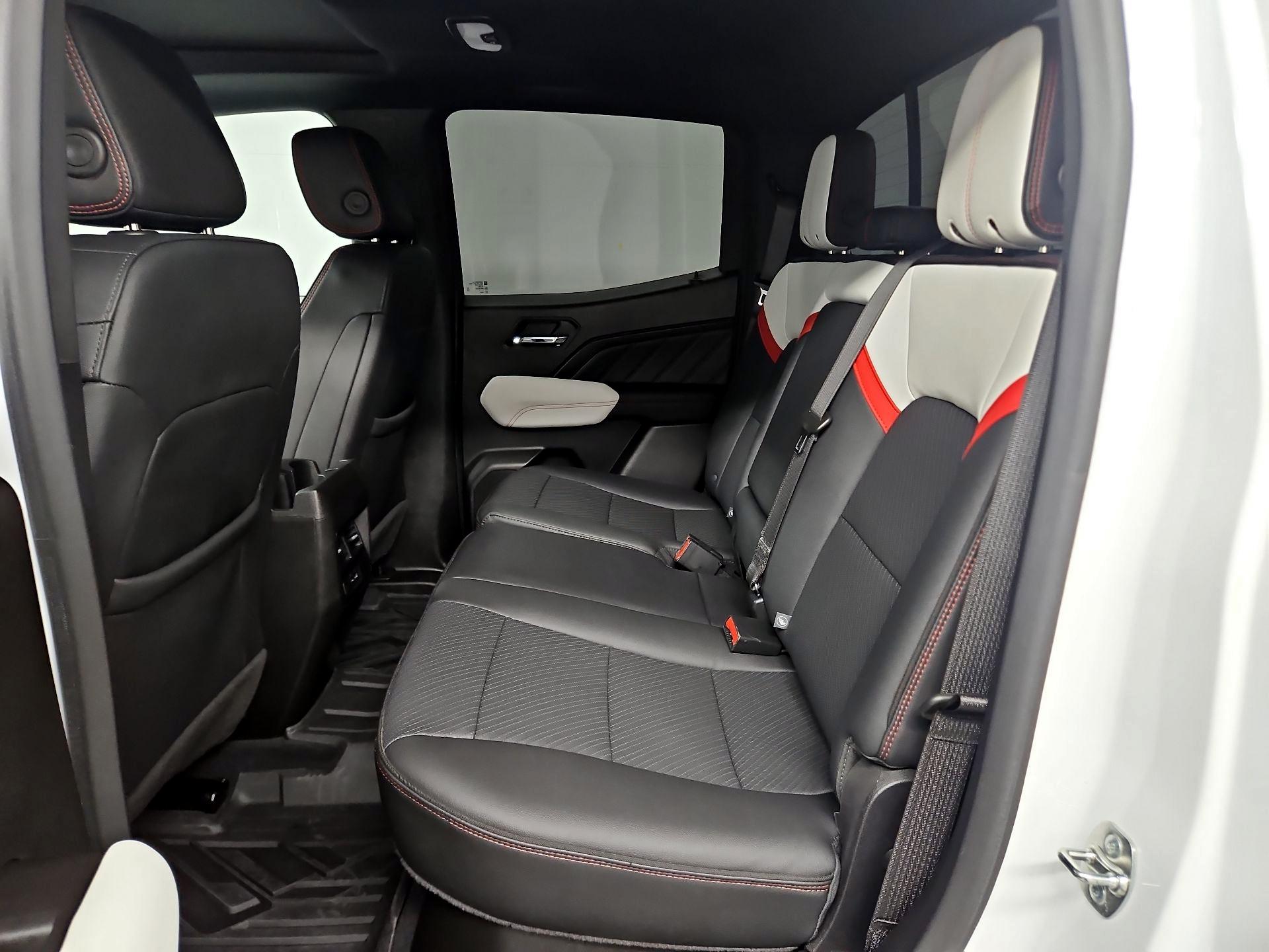 Thumbnail: 2024 GMC Canyon - 20