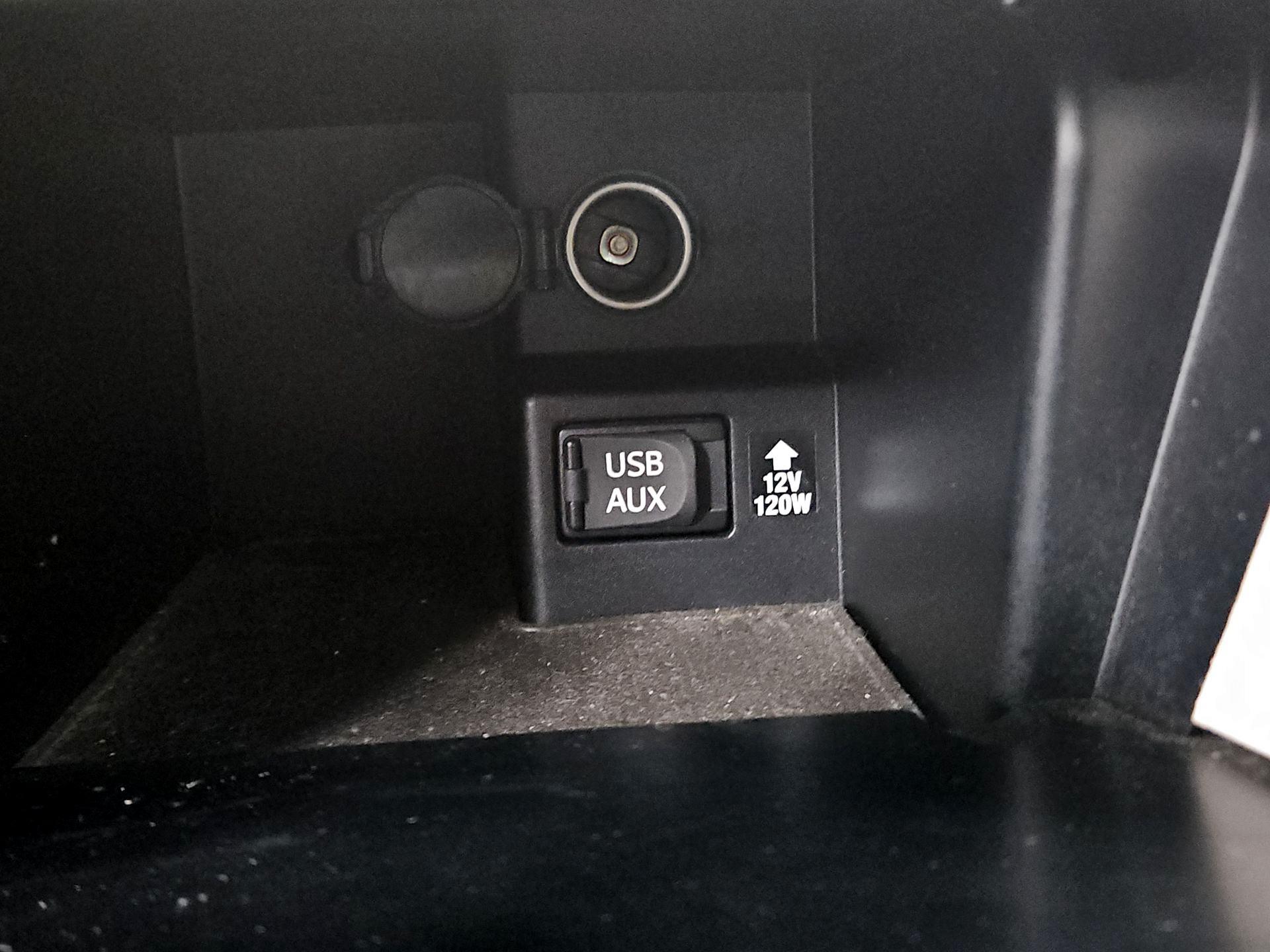 Thumbnail: 2014 Toyota Camry - 17