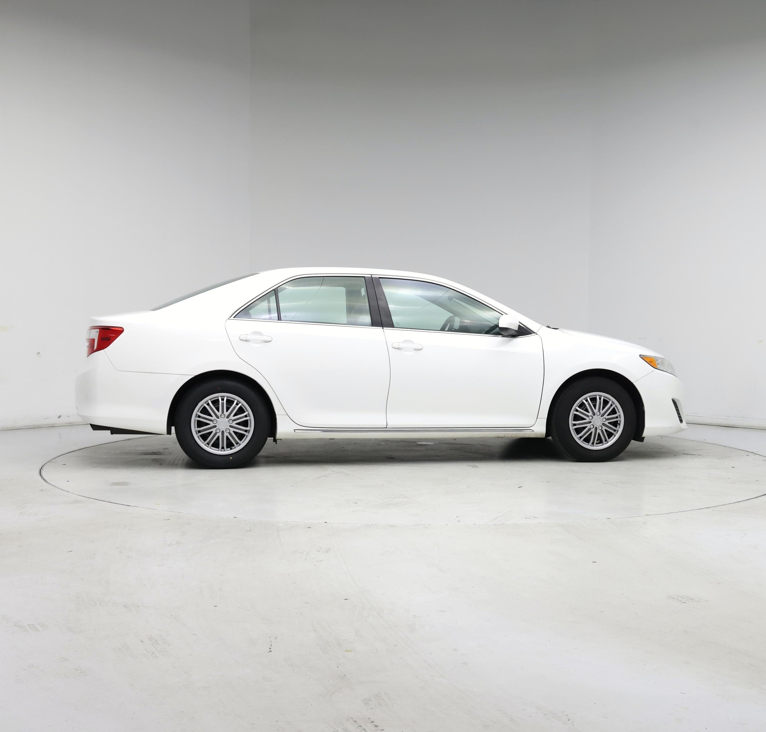 Thumbnail: 2014 Toyota Camry - 7