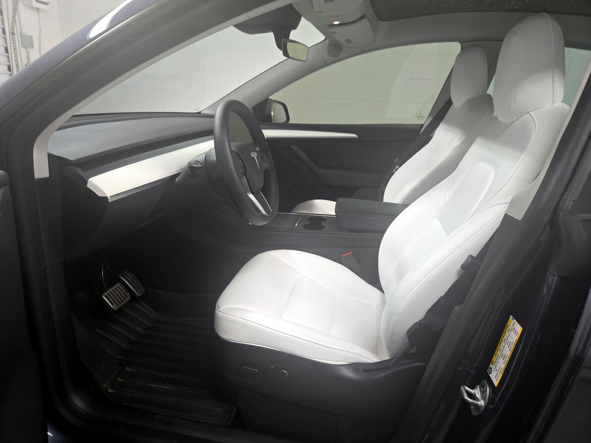 Thumbnail: 2022 Tesla Model Y - 11