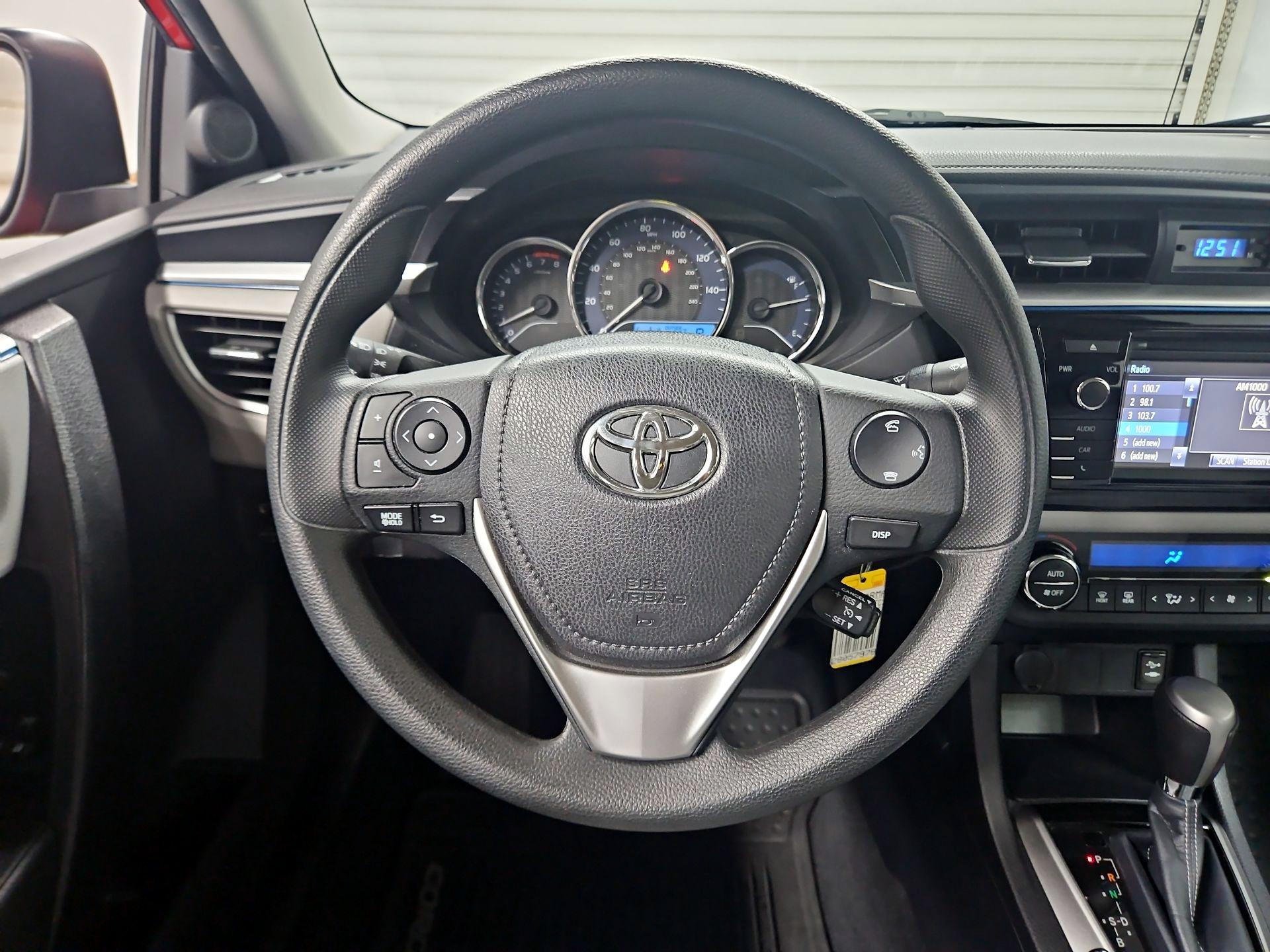 Thumbnail: 2015 Toyota Corolla - 10