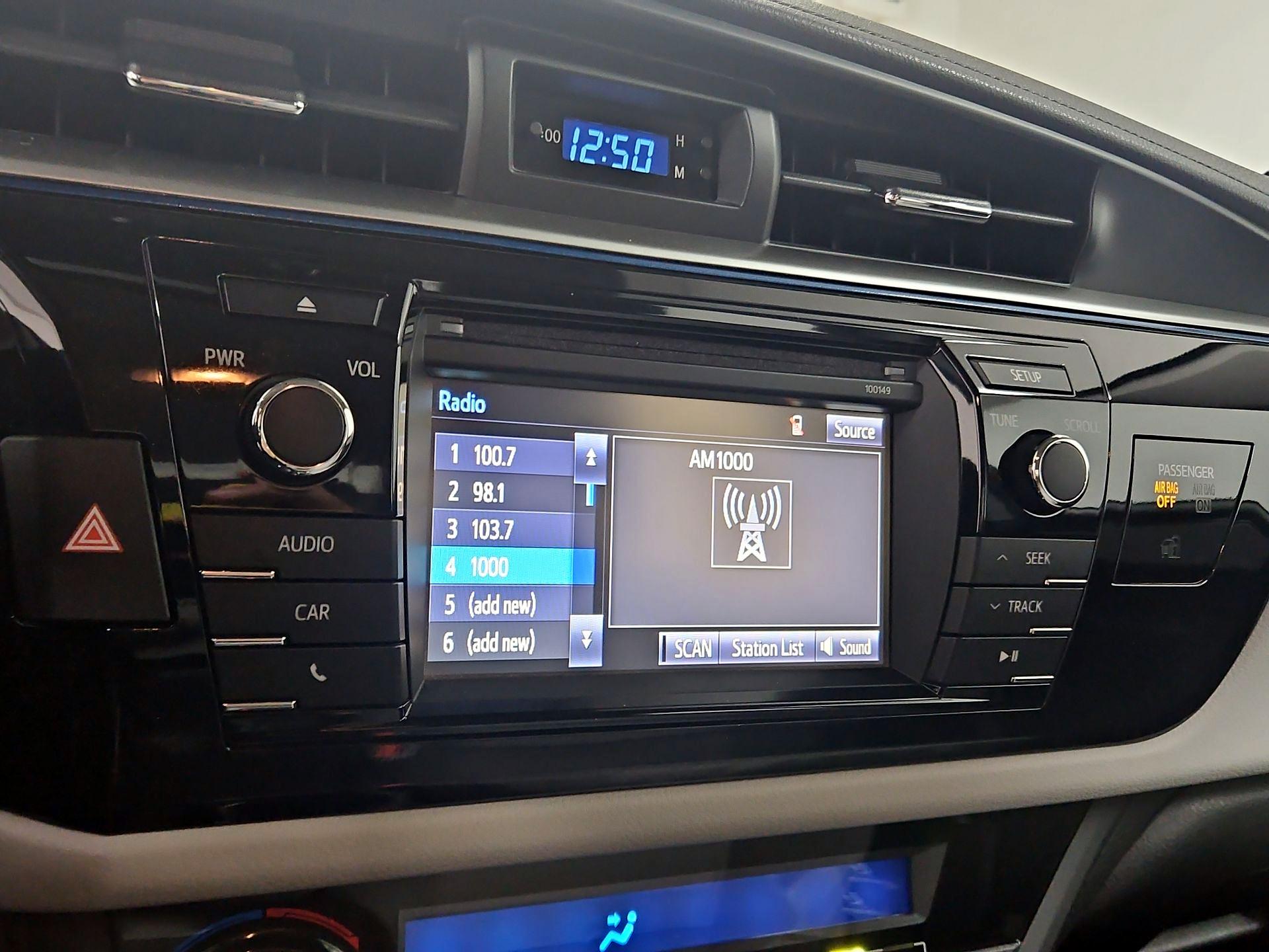 Thumbnail: 2015 Toyota Corolla - 15