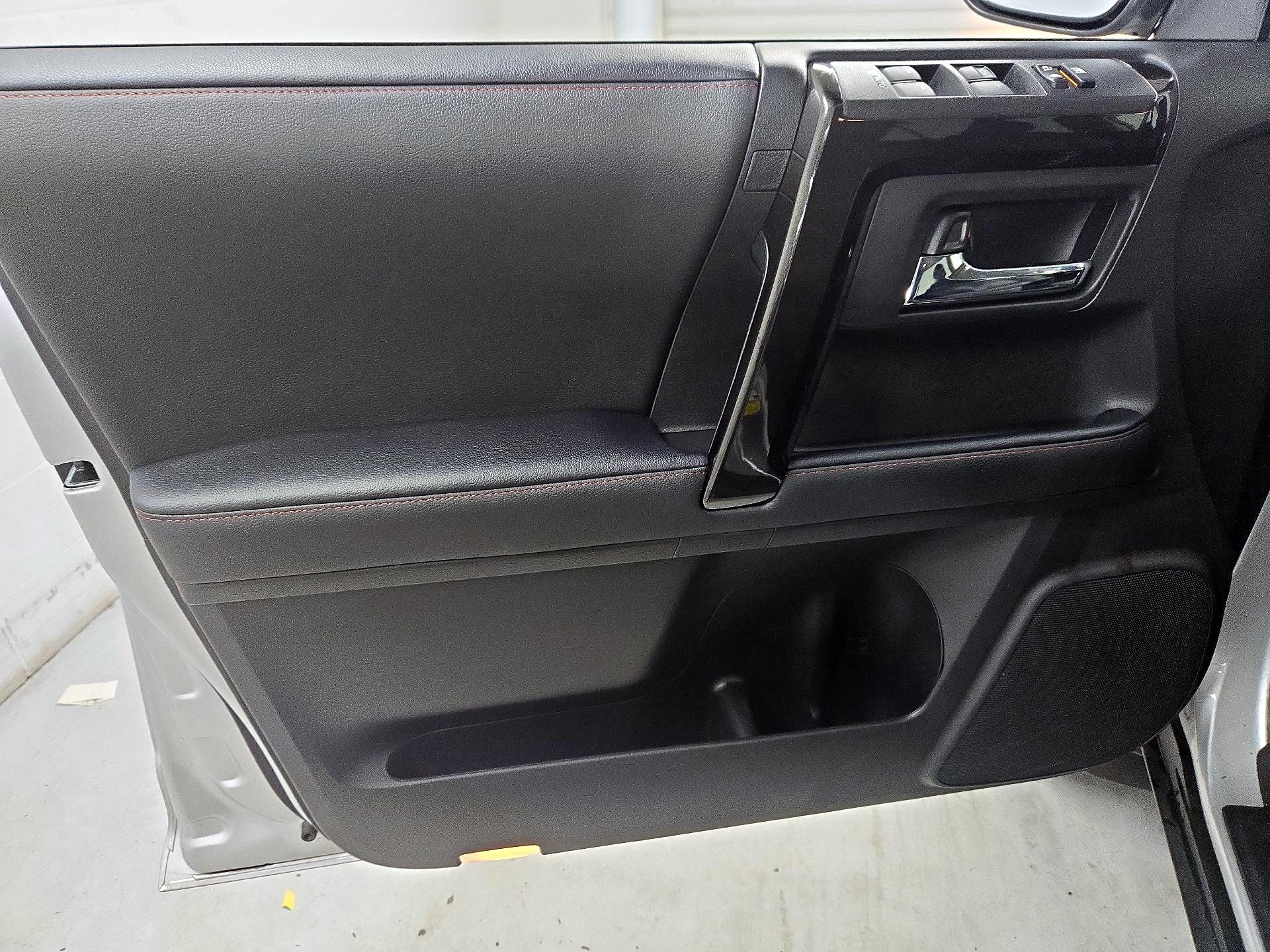 Thumbnail: 2021 Toyota 4Runner - 12