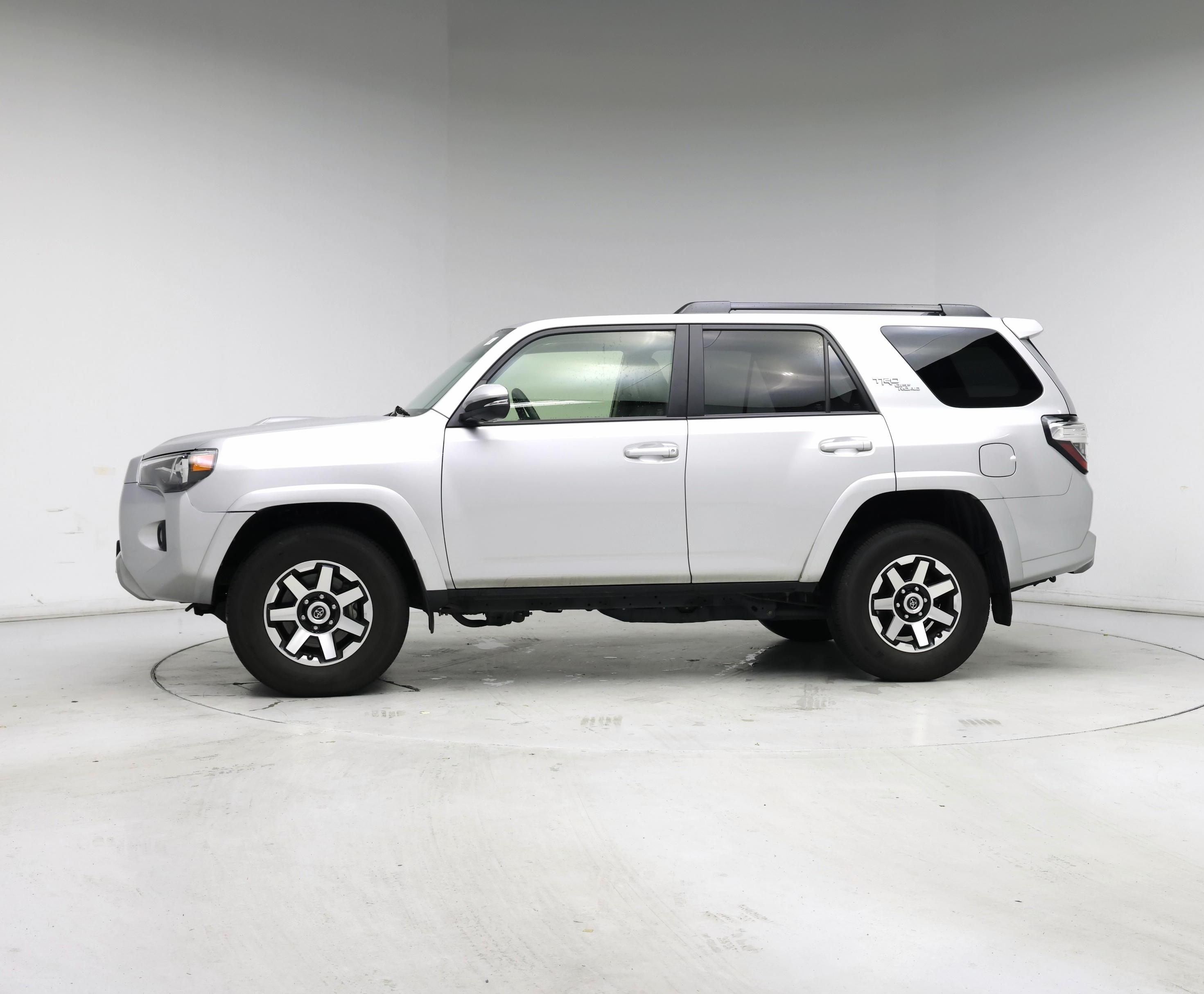 Thumbnail: 2021 Toyota 4Runner - 3