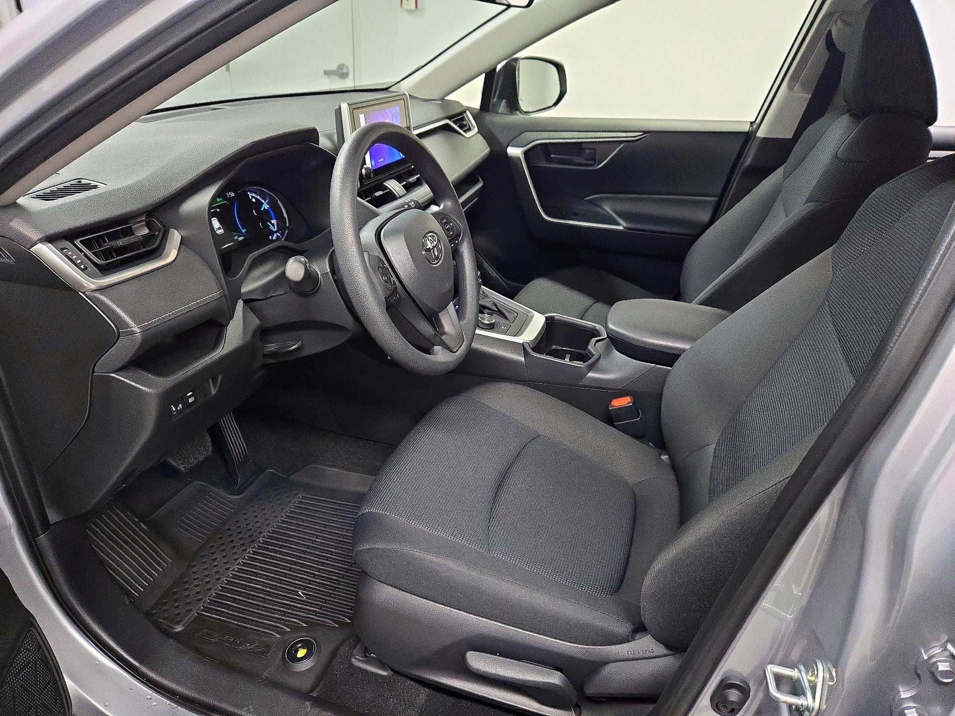 Thumbnail: 2025 Toyota RAV4 - 11