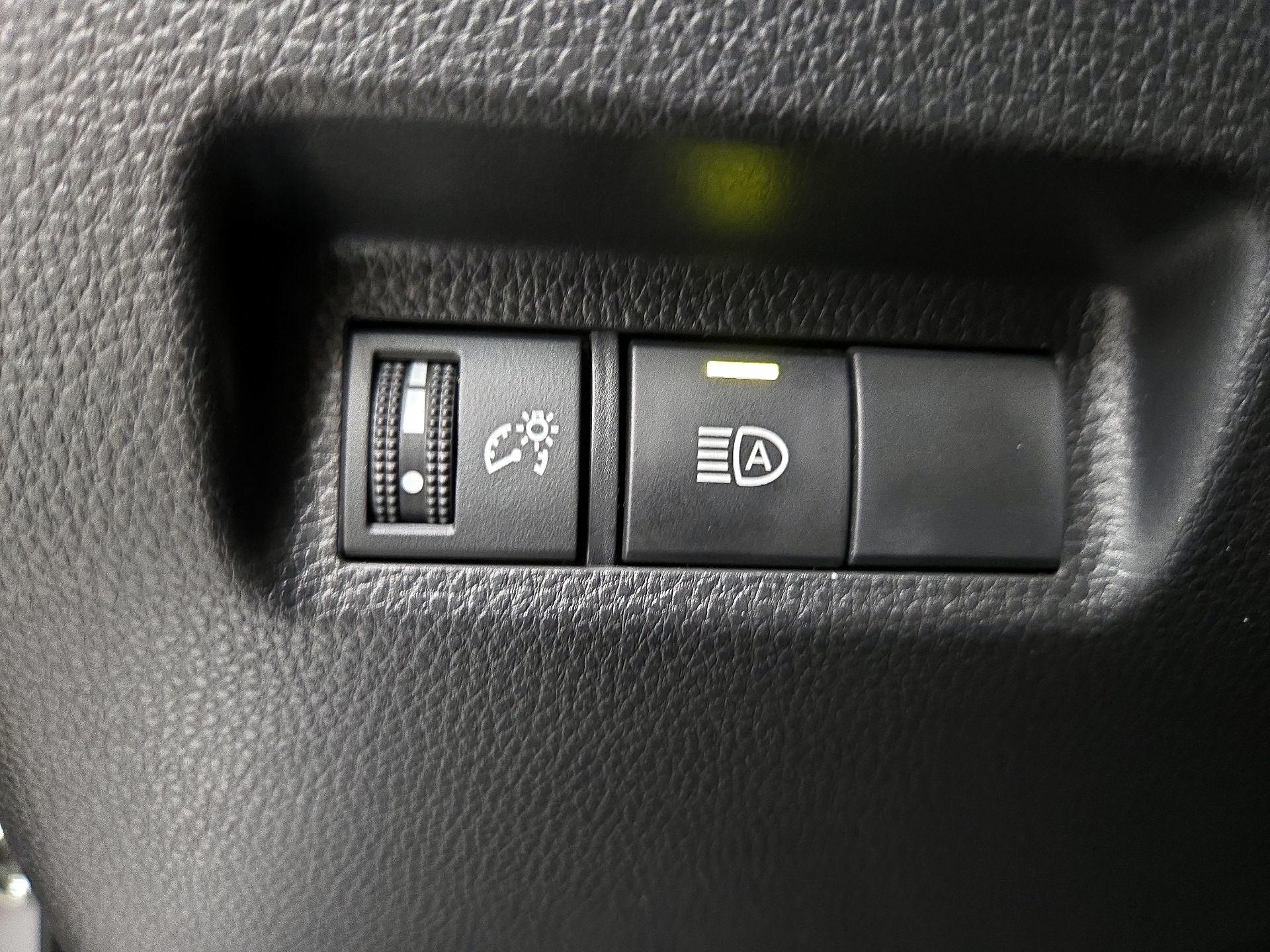 Thumbnail: 2025 Toyota RAV4 - 13