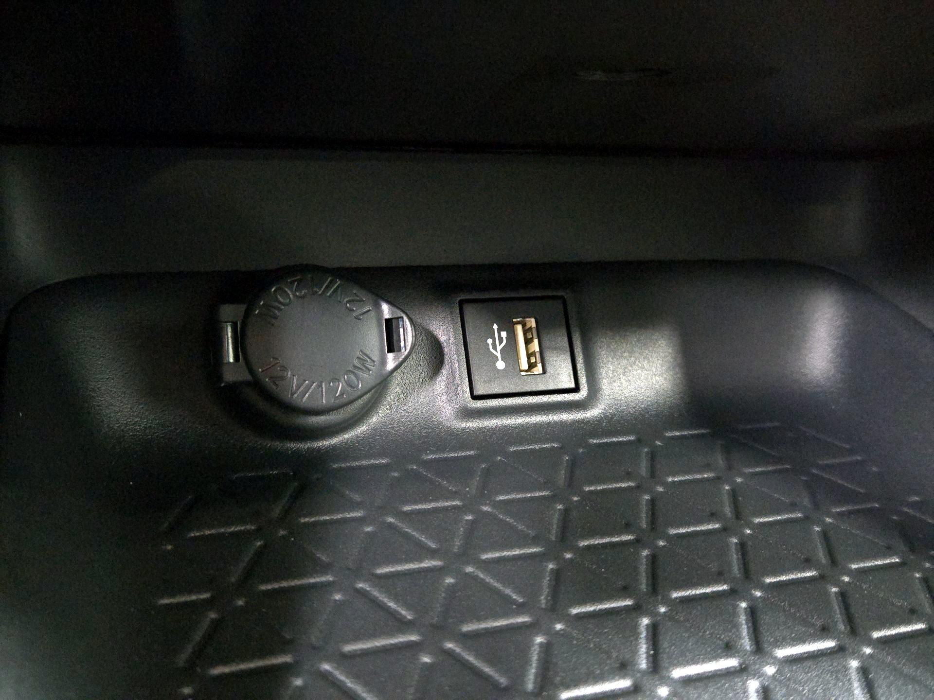 Thumbnail: 2025 Toyota RAV4 - 18