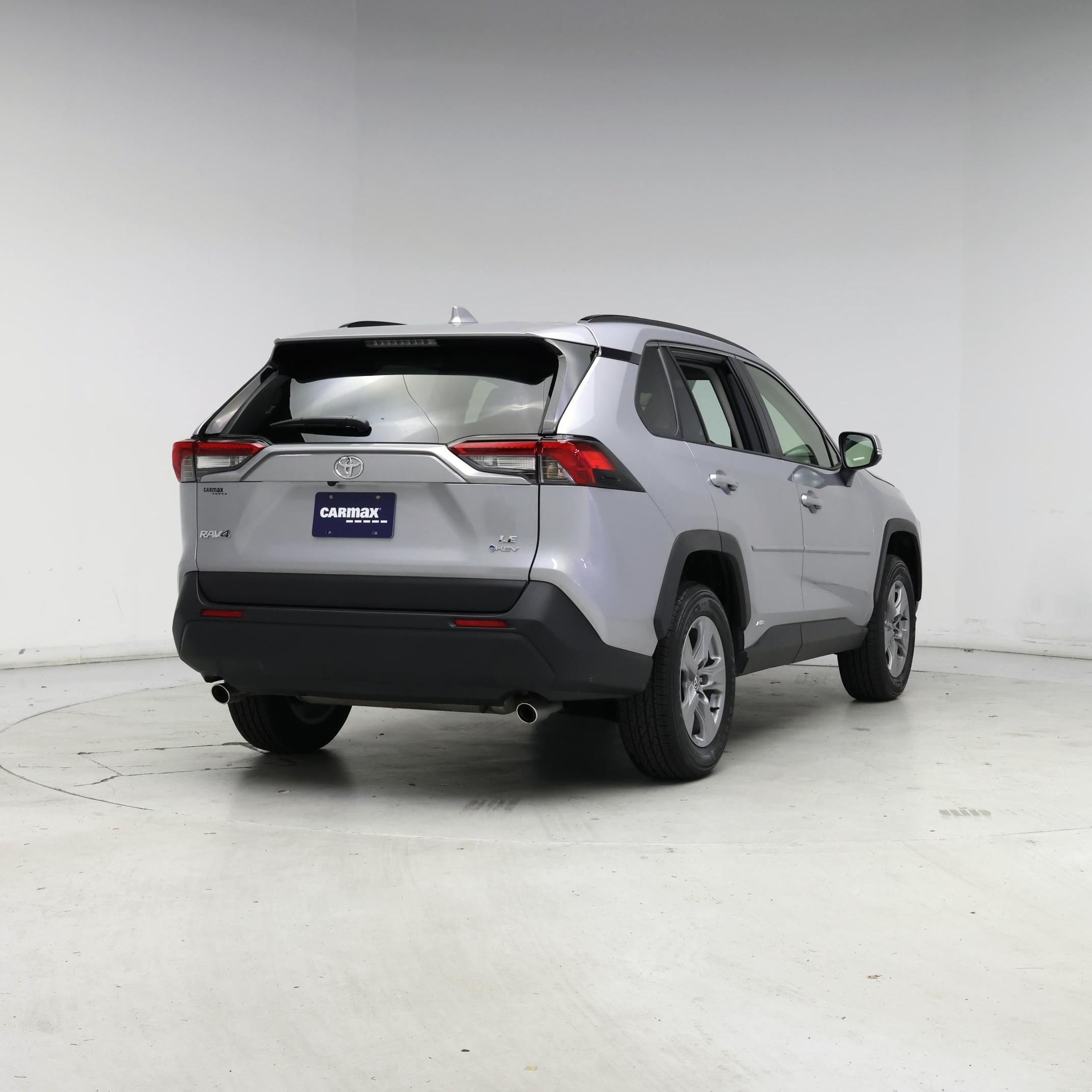 Thumbnail: 2025 Toyota RAV4 - 8