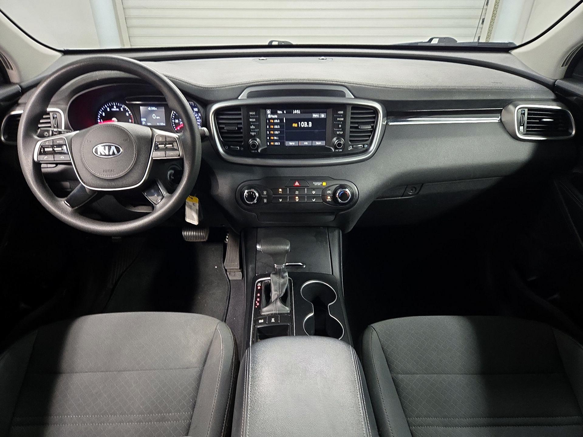 Thumbnail: 2019 Kia Sorento - 9