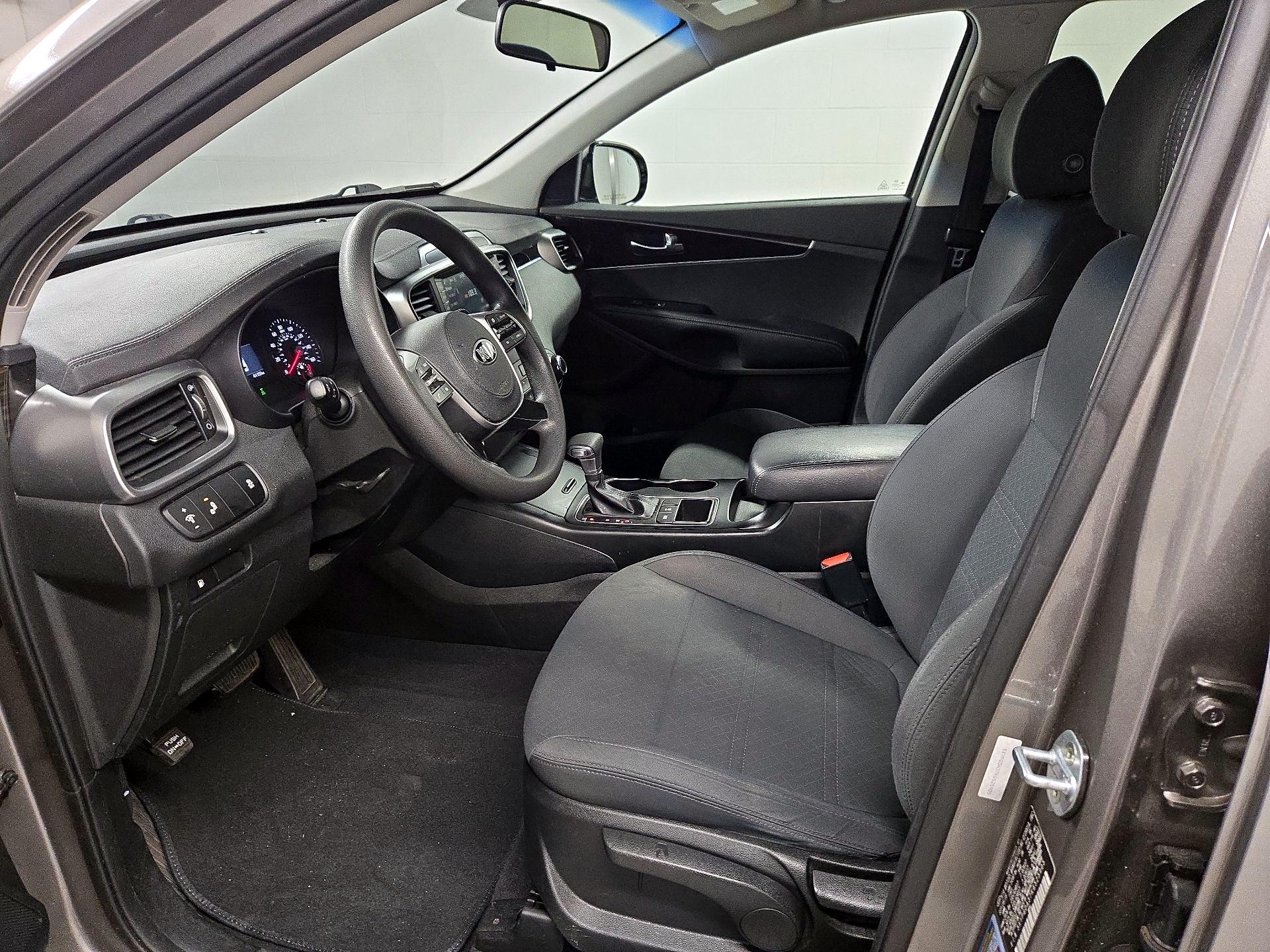 Thumbnail: 2019 Kia Sorento - 11