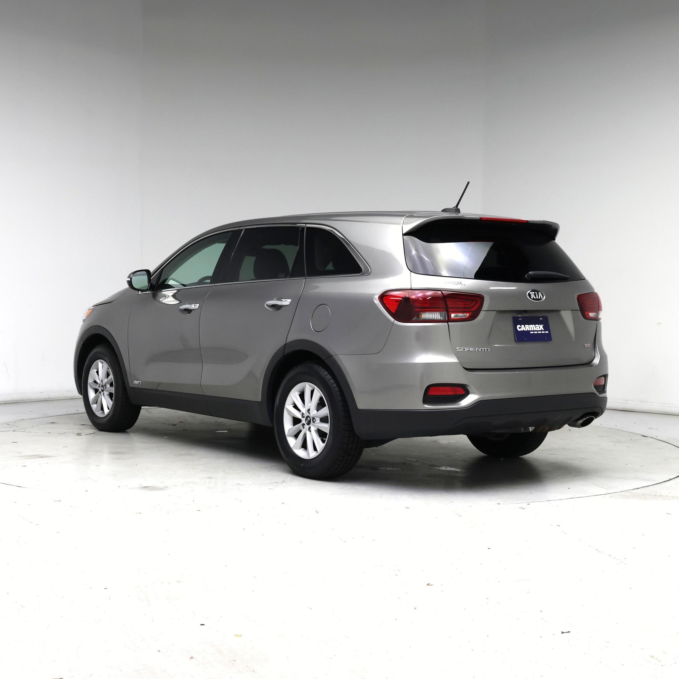 Thumbnail: 2019 Kia Sorento - 2