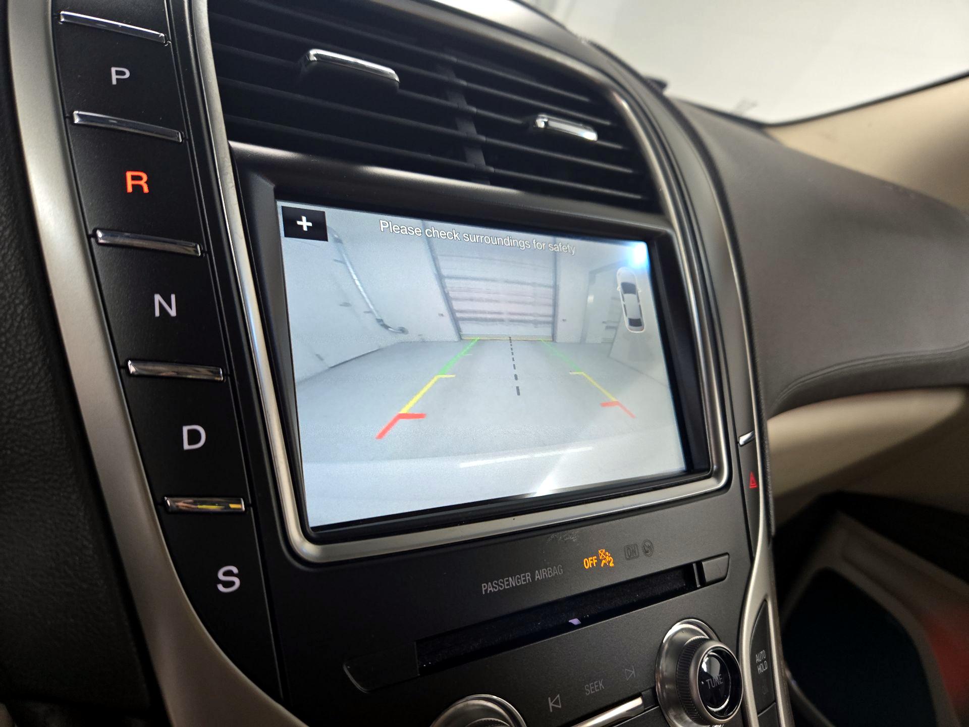 Thumbnail: 2017 Lincoln MKX - 15