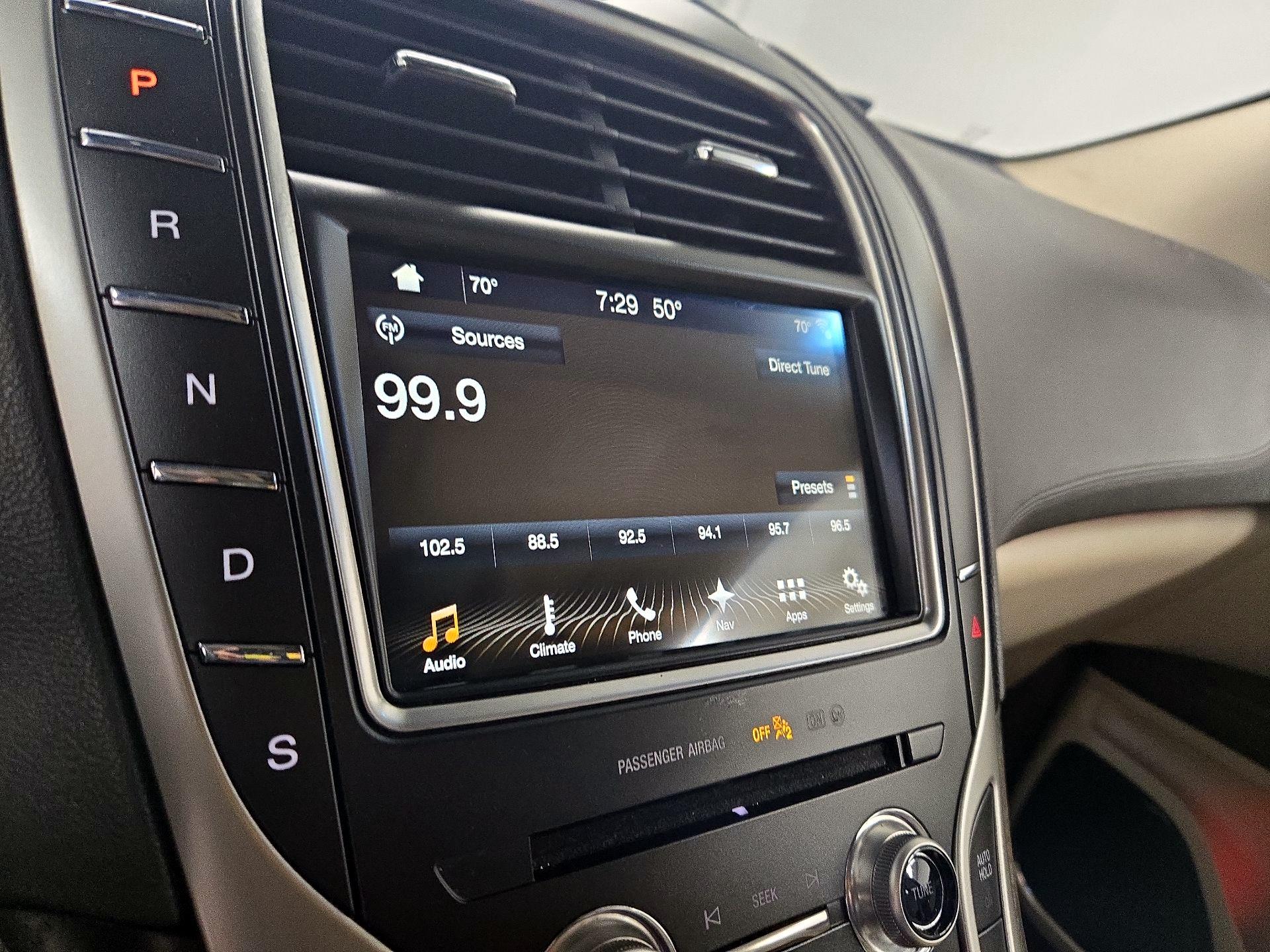 Thumbnail: 2017 Lincoln MKX - 16