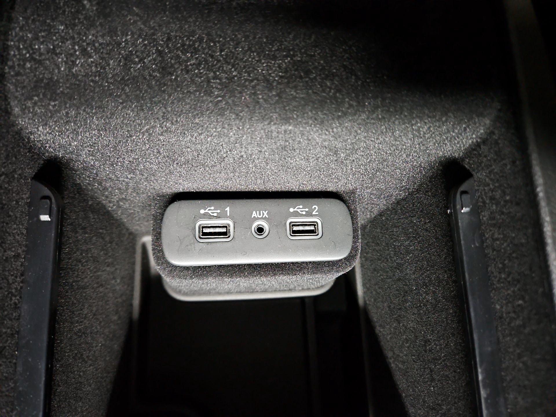 Thumbnail: 2022 Dodge Charger - 18