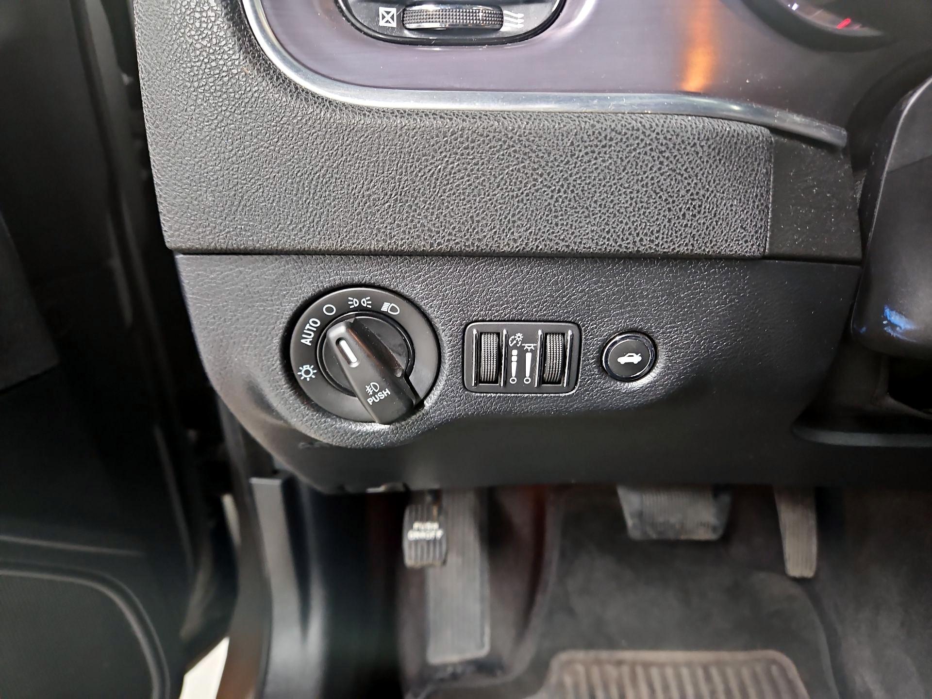 Thumbnail: 2017 Dodge Charger - 13