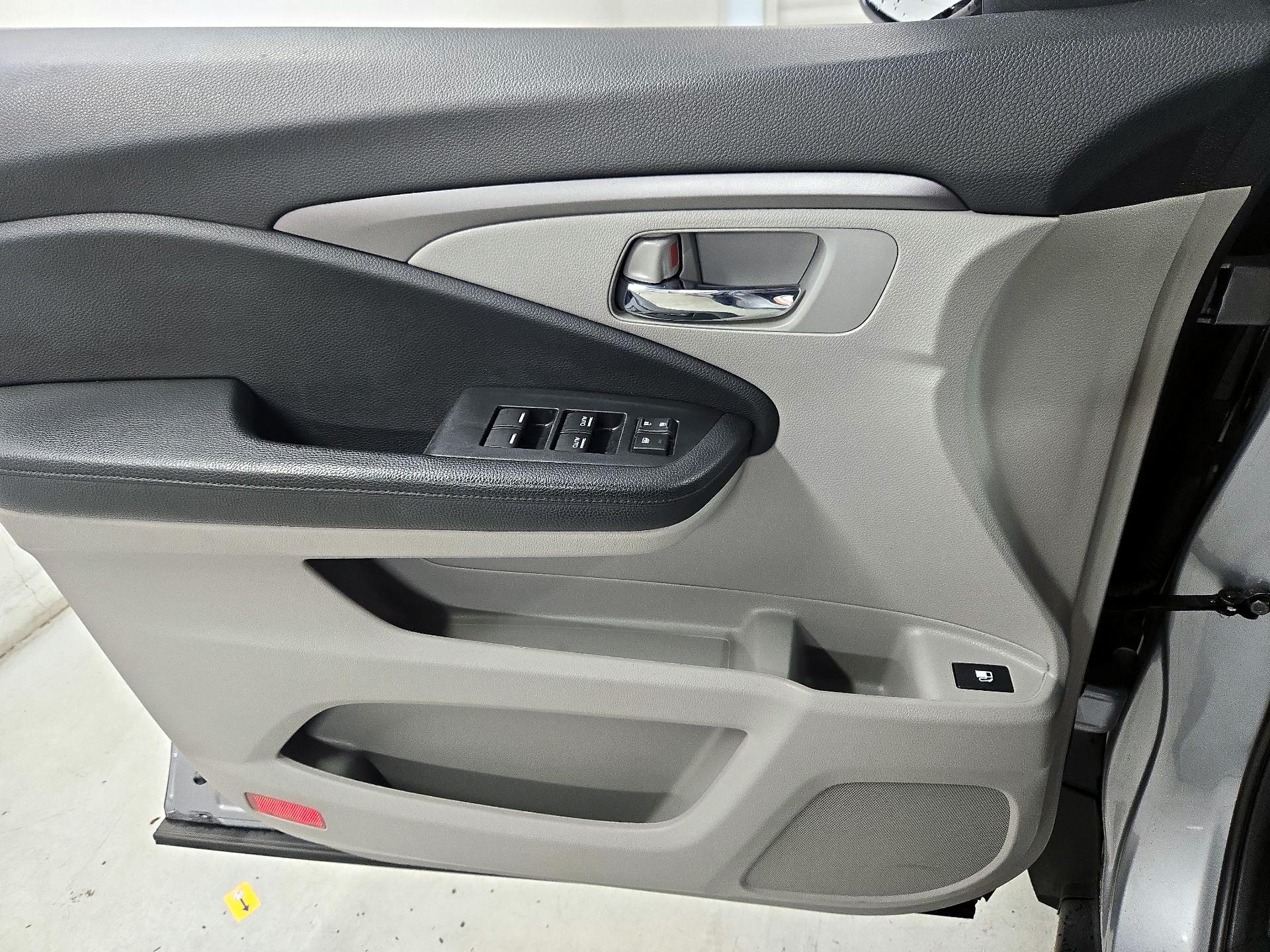 Thumbnail: 2021 Honda Pilot - 12