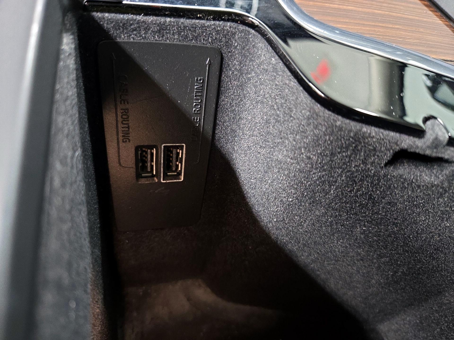 Thumbnail: 2019 Volvo XC60 - 19