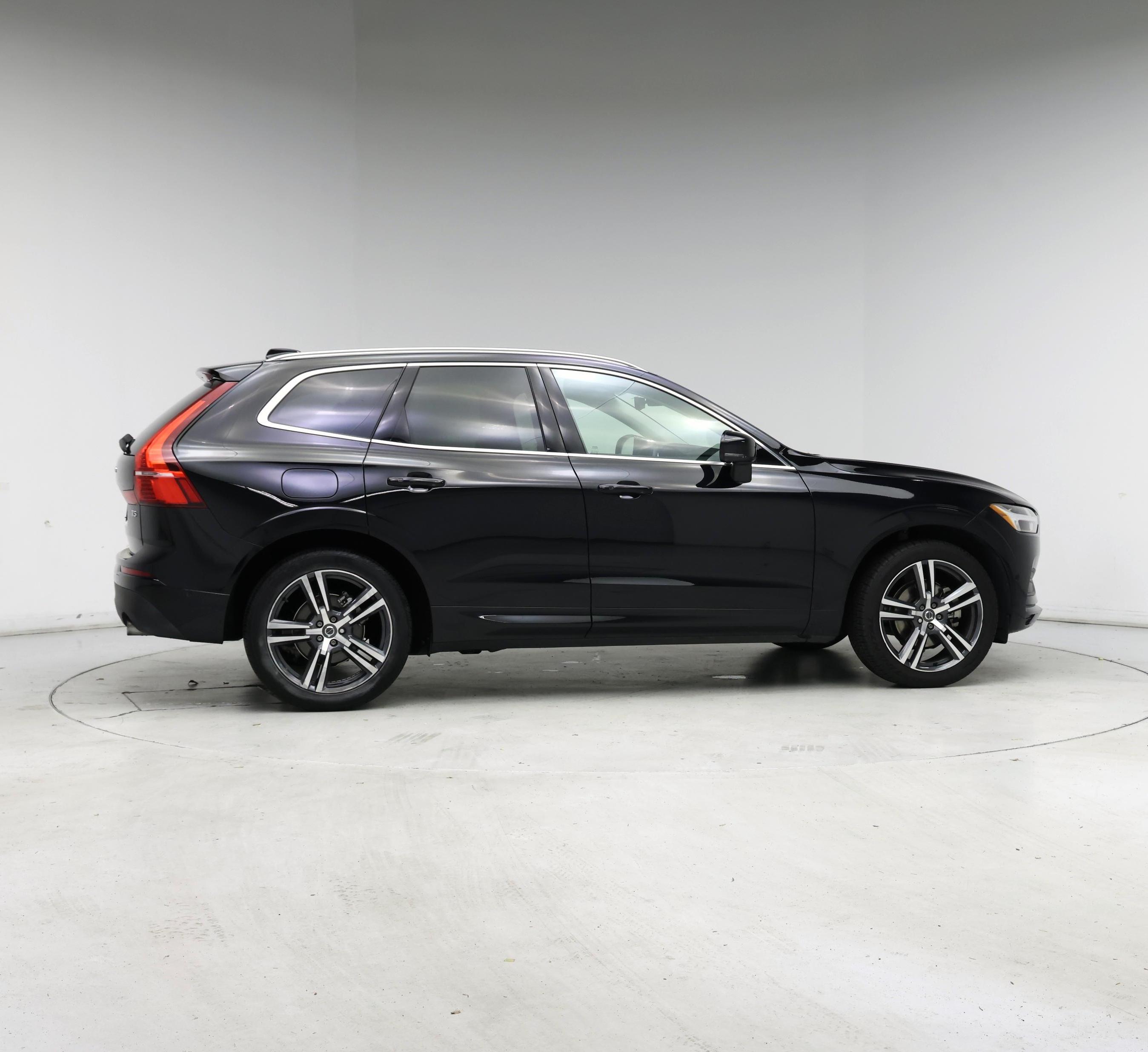Thumbnail: 2019 Volvo XC60 - 7