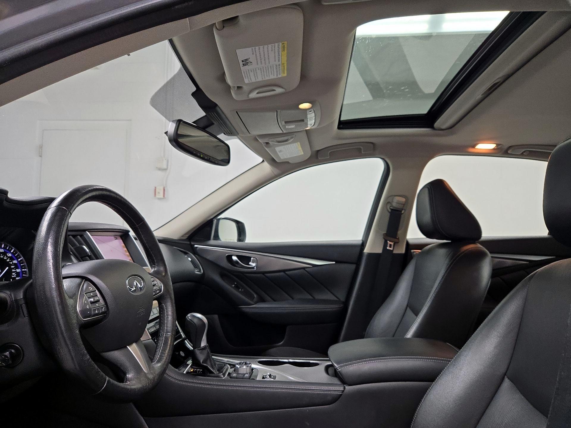 Thumbnail: 2016 INFINITI Q50 - 20