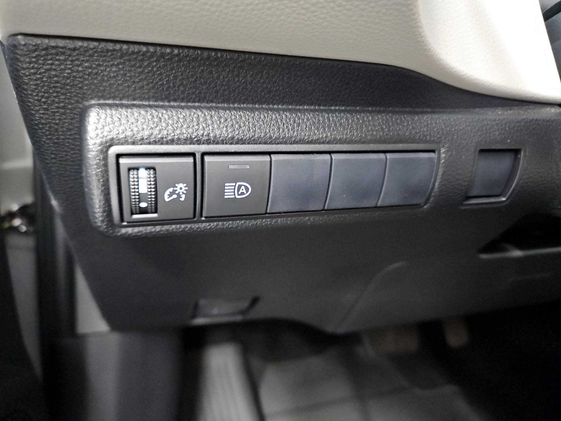 Thumbnail: 2020 Toyota Corolla - 13