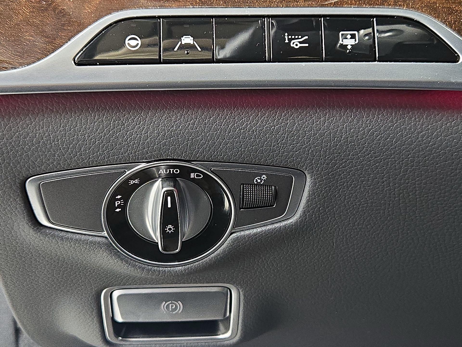 Thumbnail: 2018 Mercedes-Benz S-Class - 13