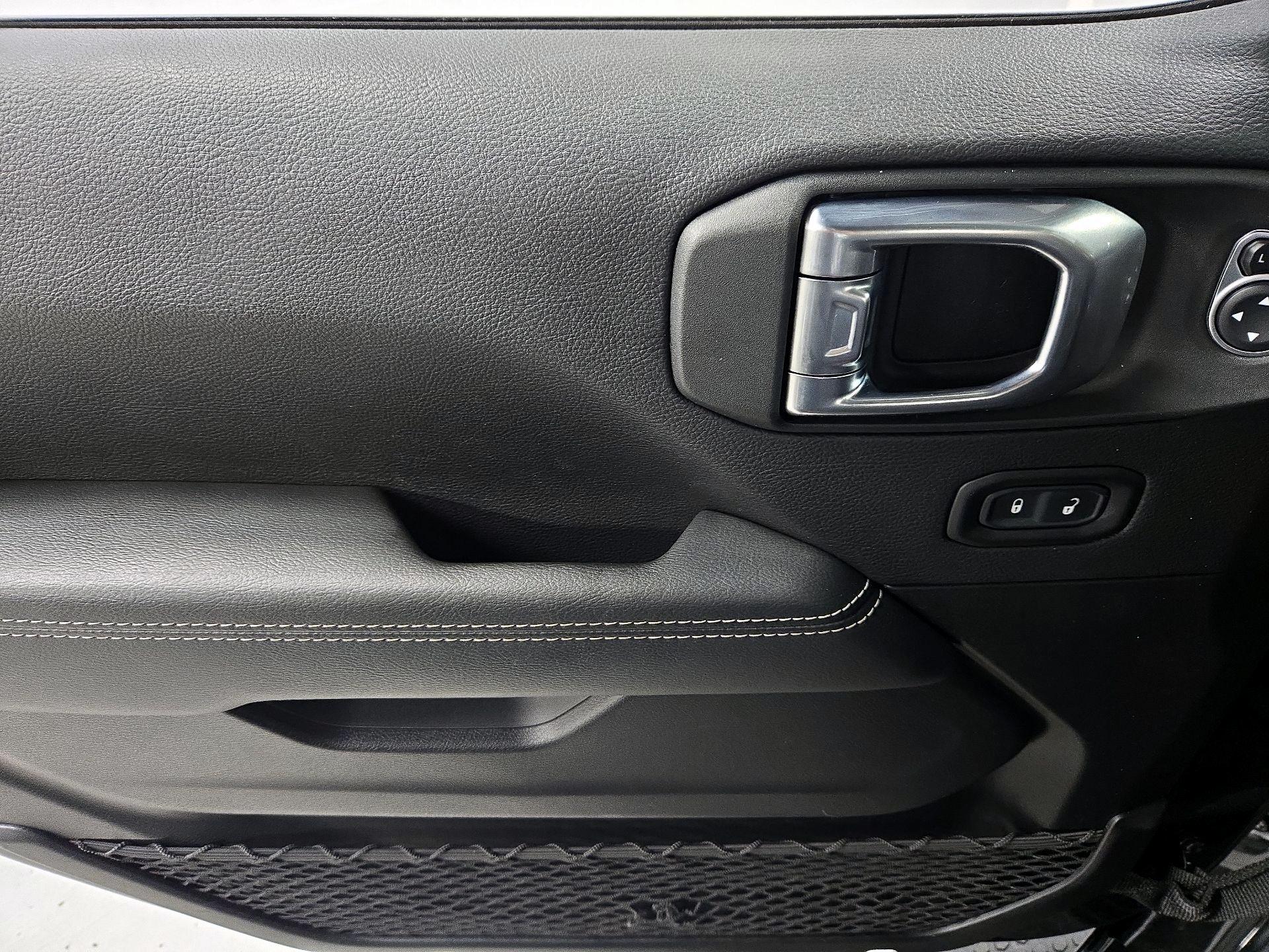 Thumbnail: 2021 Jeep Wrangler - 12