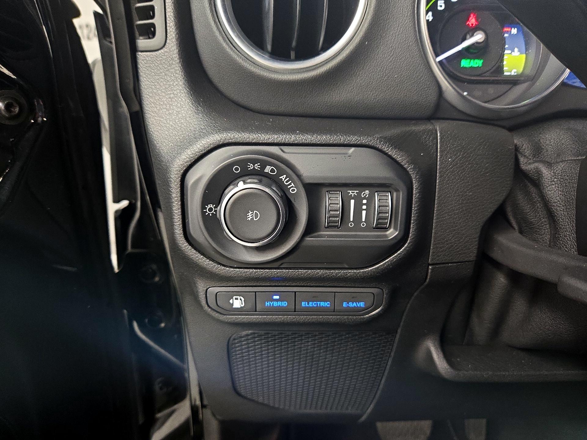 Thumbnail: 2021 Jeep Wrangler - 13