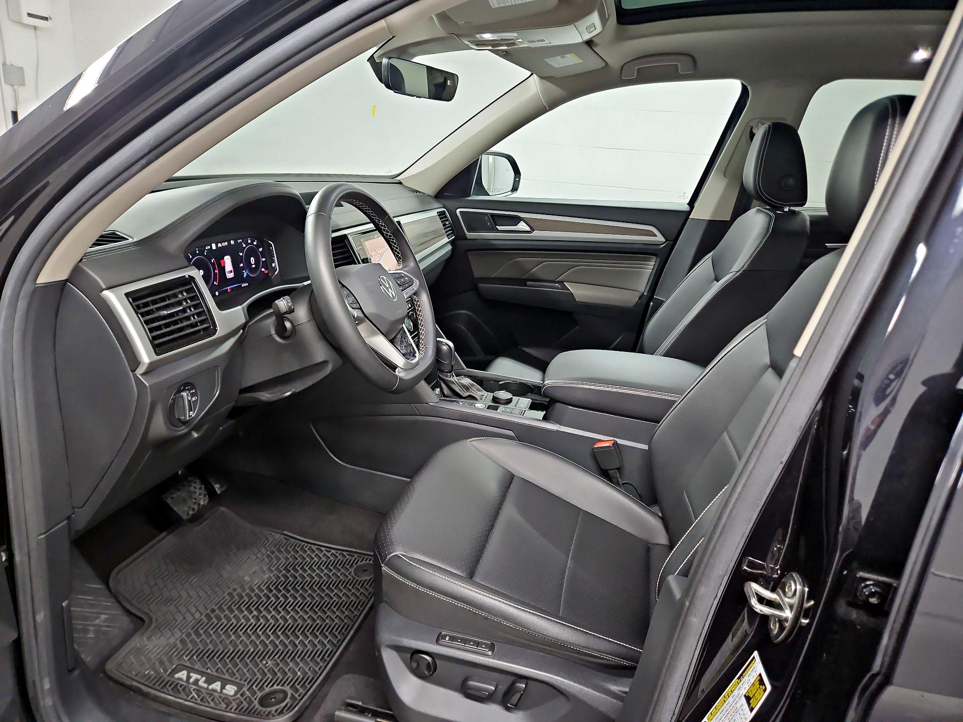 Thumbnail: 2023 Volkswagen Atlas - 11