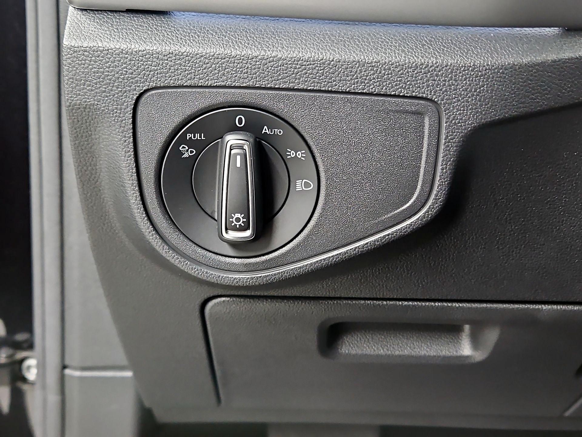 Thumbnail: 2023 Volkswagen Atlas - 13