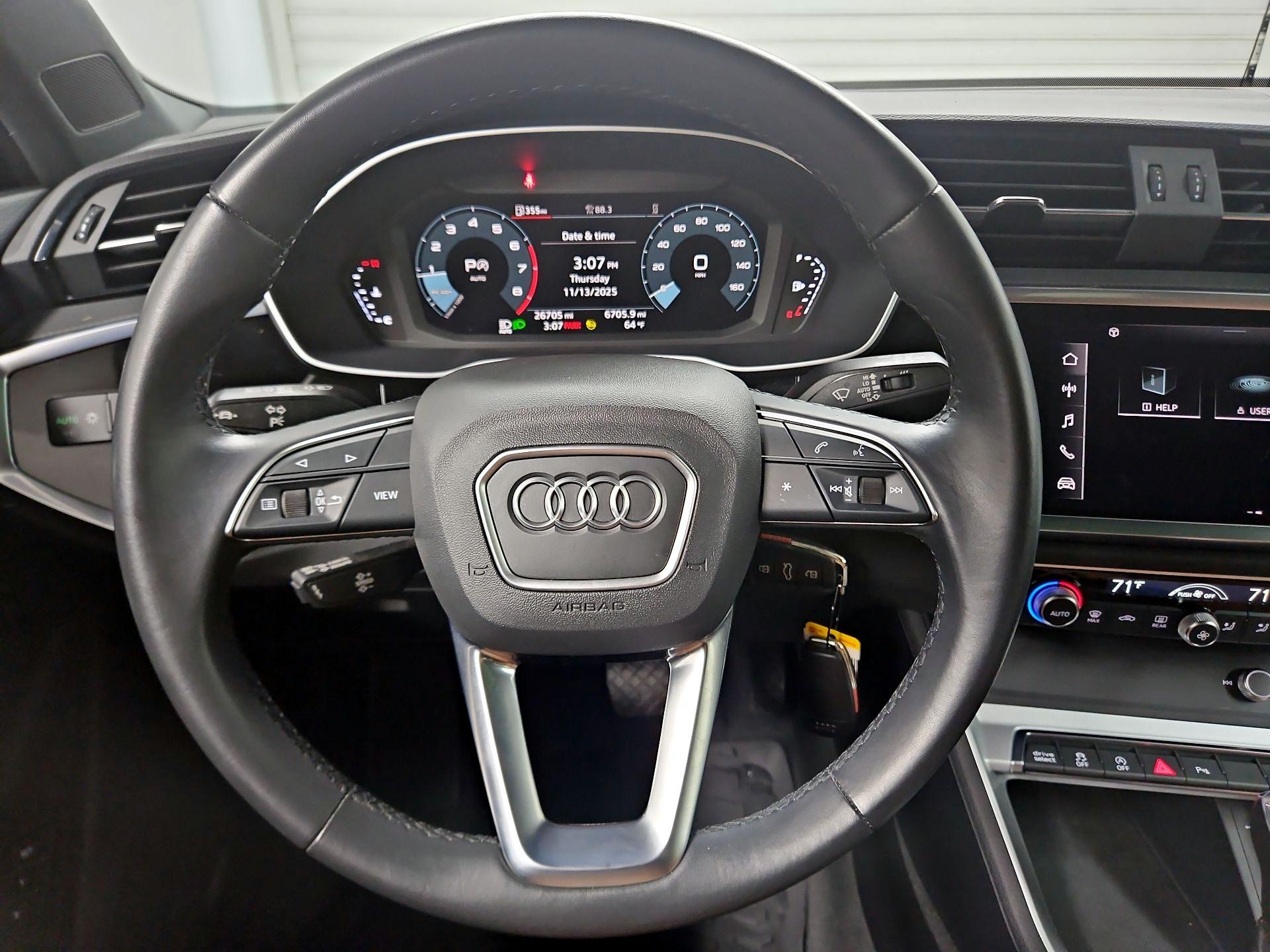 Thumbnail: 2022 Audi Q3 - 10