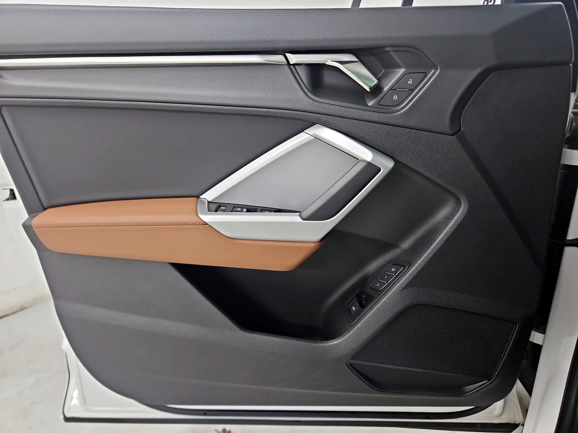 Thumbnail: 2022 Audi Q3 - 12