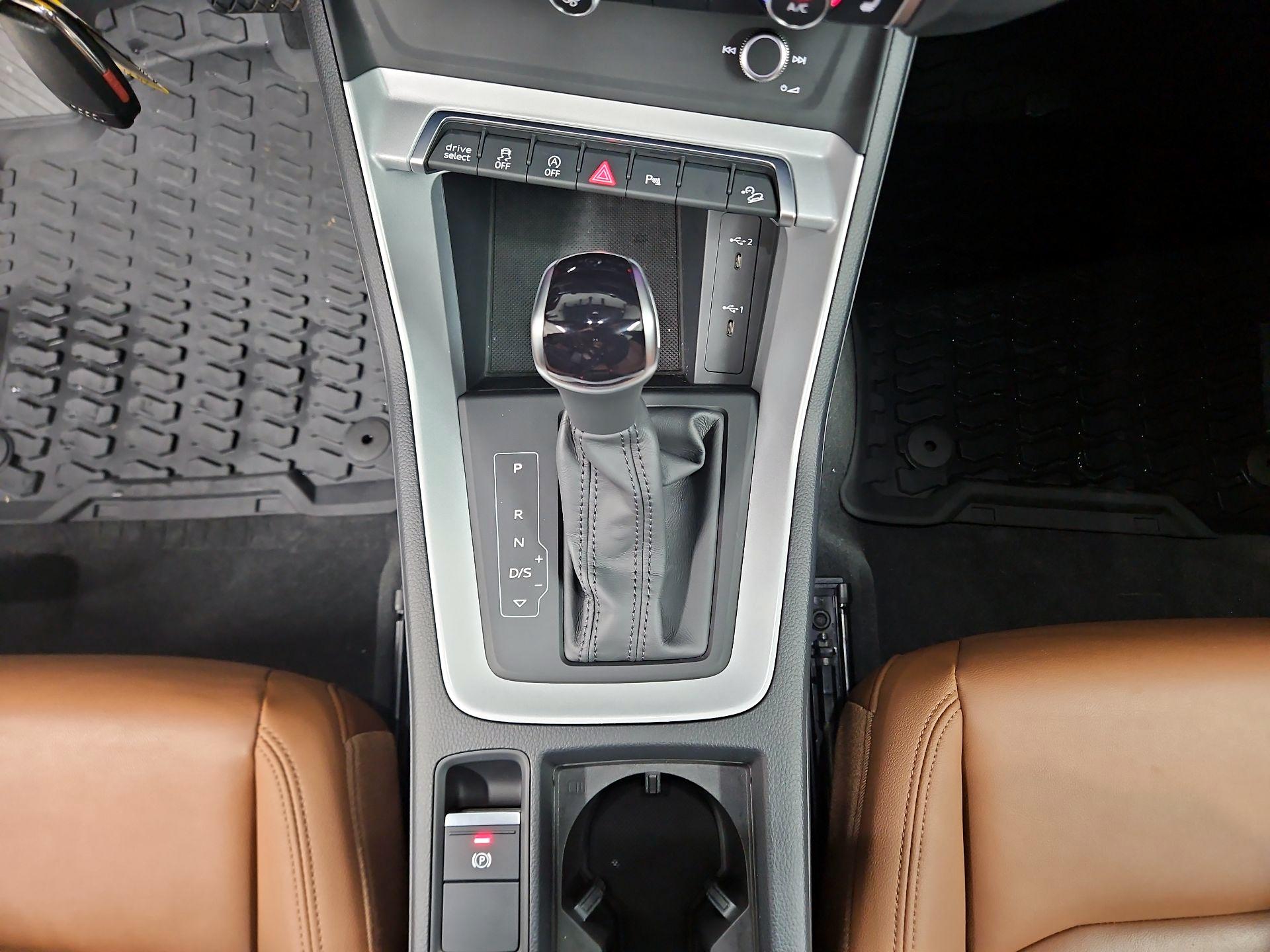 Thumbnail: 2022 Audi Q3 - 17