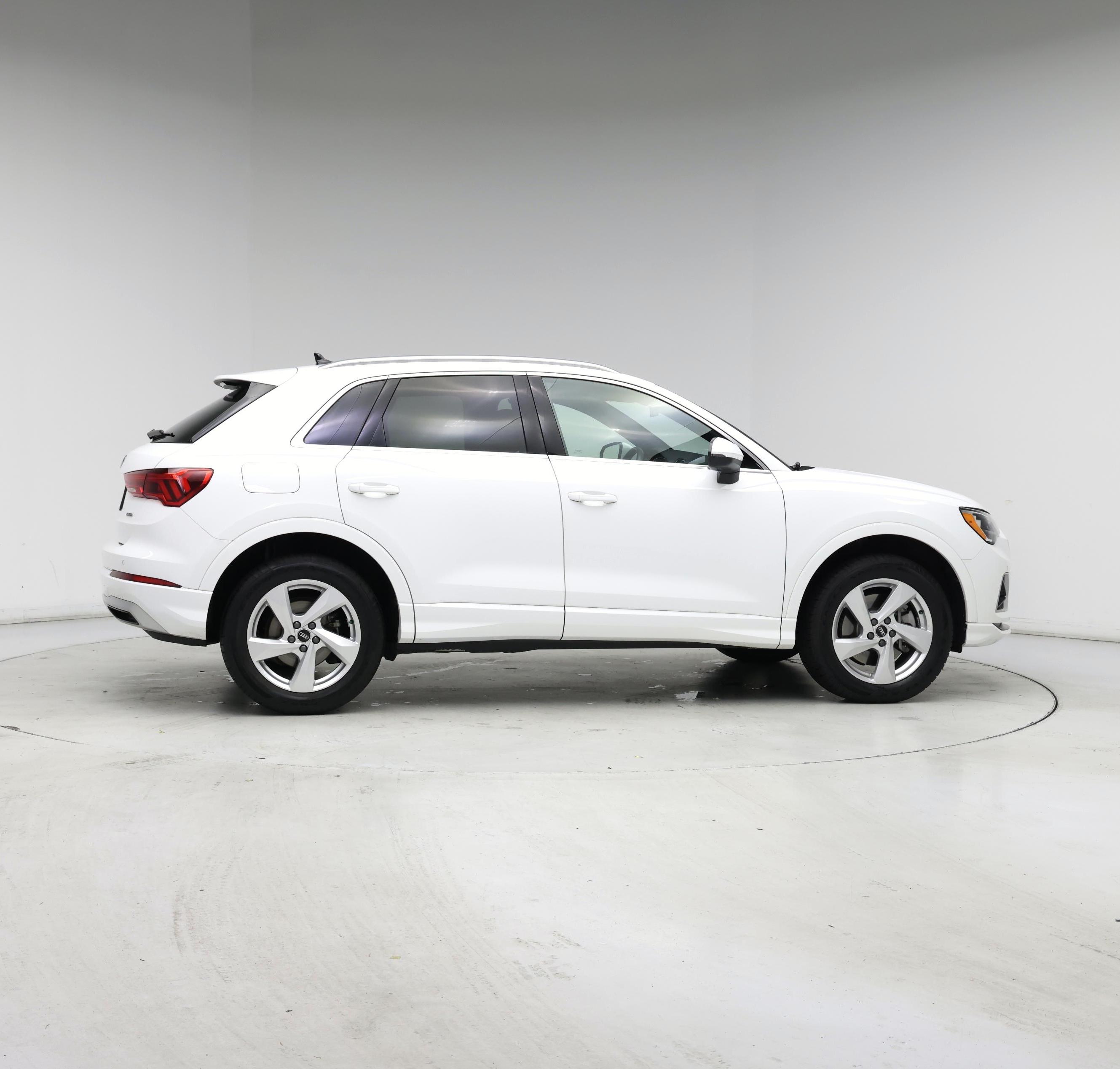 Thumbnail: 2022 Audi Q3 - 7