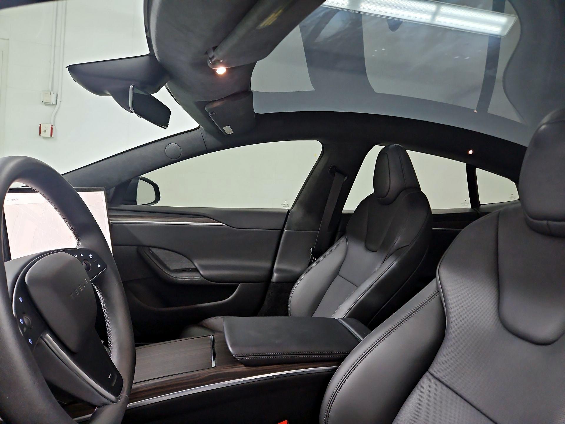 Thumbnail: 2023 Tesla Model S - 18