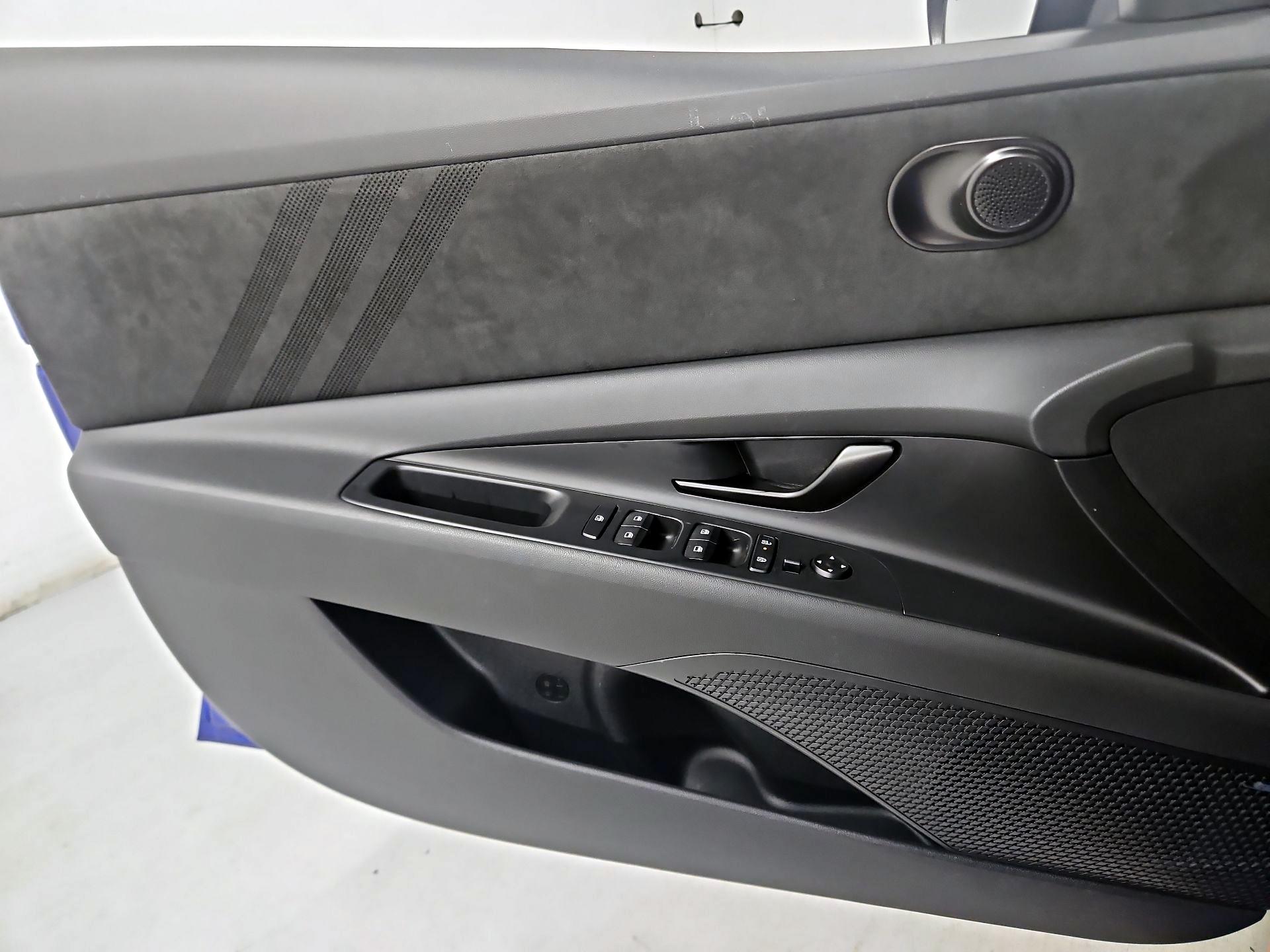 Thumbnail: 2024 Hyundai Elantra - 12