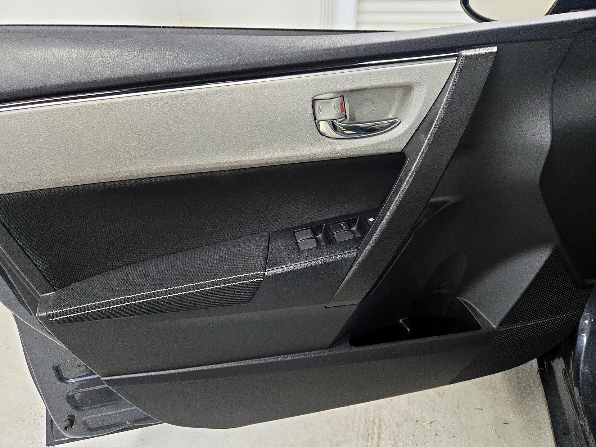 Thumbnail: 2019 Toyota Corolla - 12