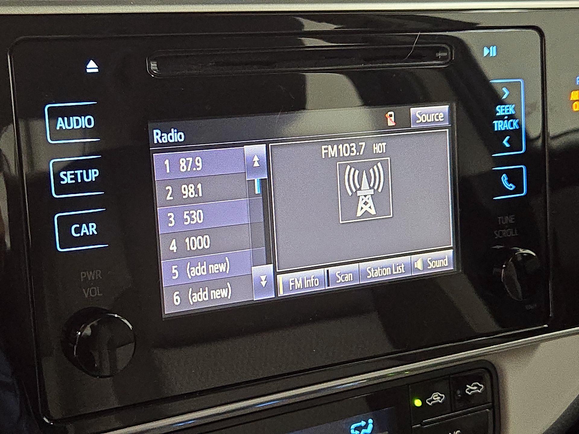 Thumbnail: 2019 Toyota Corolla - 15