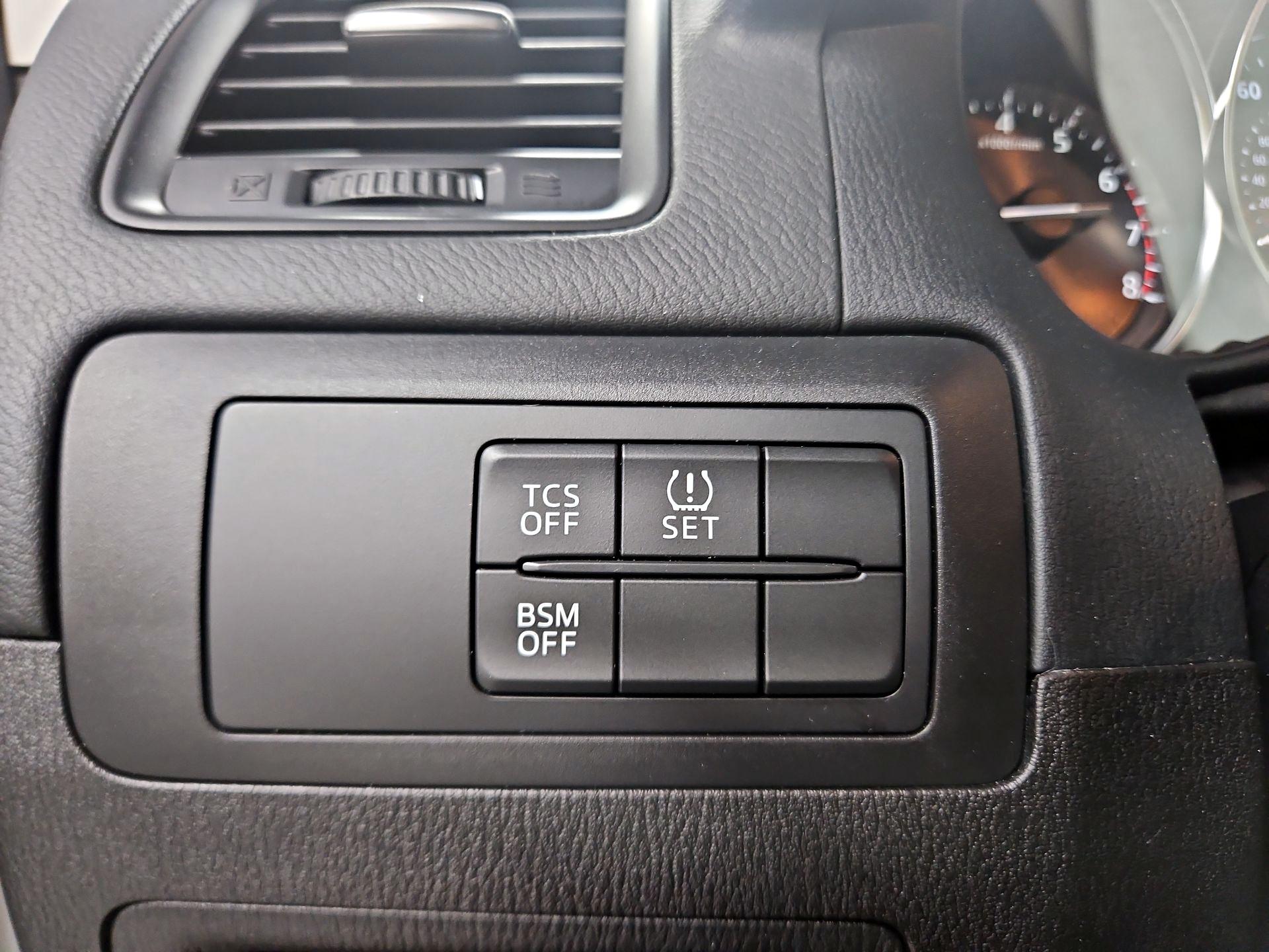 Thumbnail: 2015 Mazda CX-5 - 13