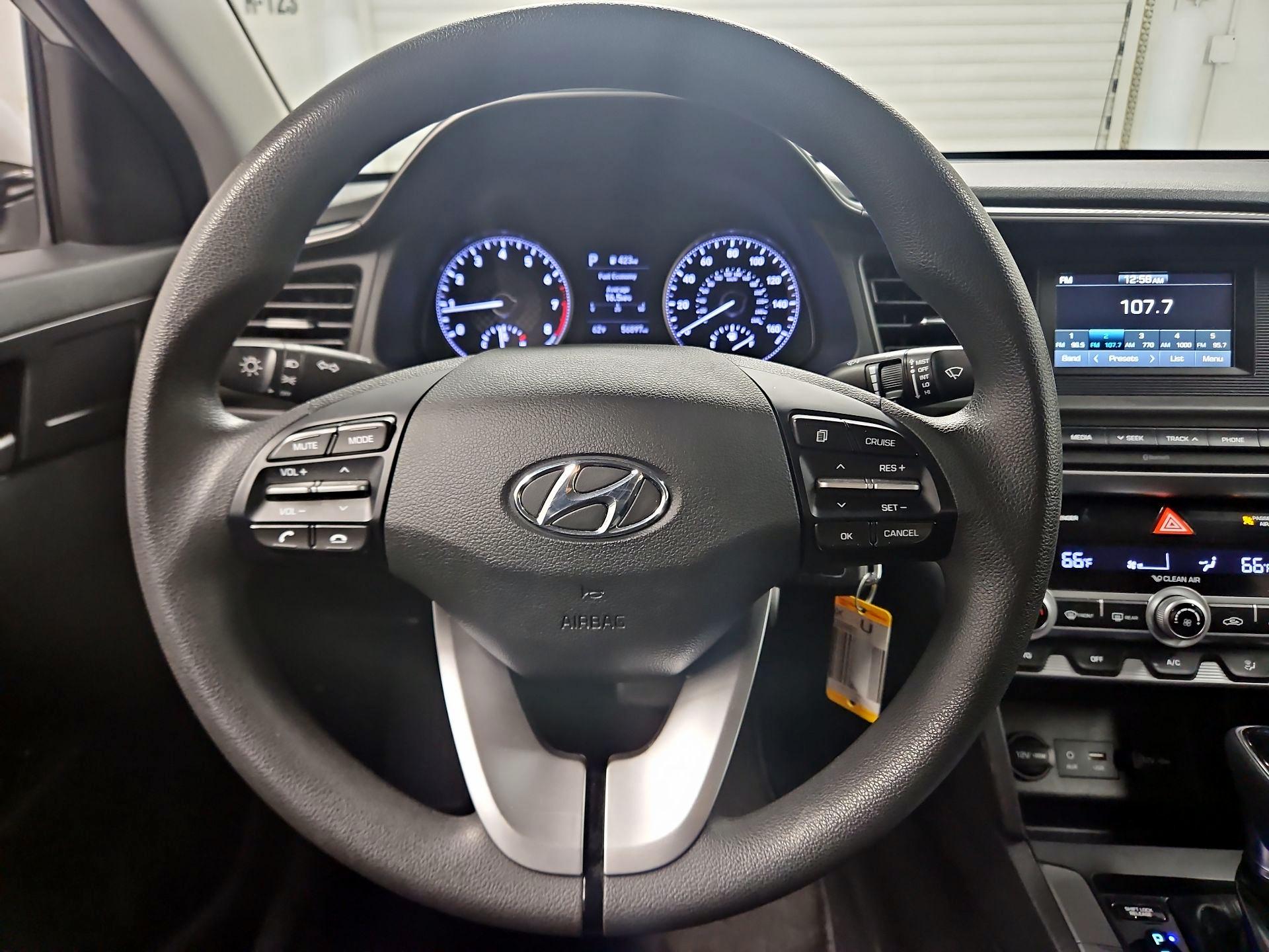 Thumbnail: 2020 Hyundai Elantra - 10