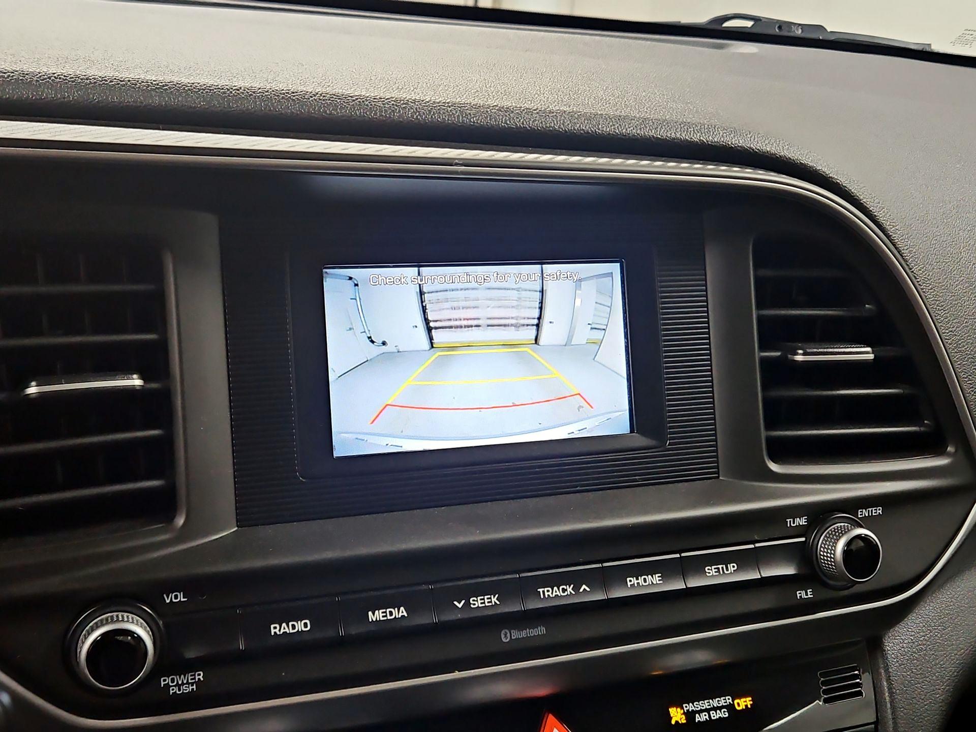 Thumbnail: 2020 Hyundai Elantra - 14