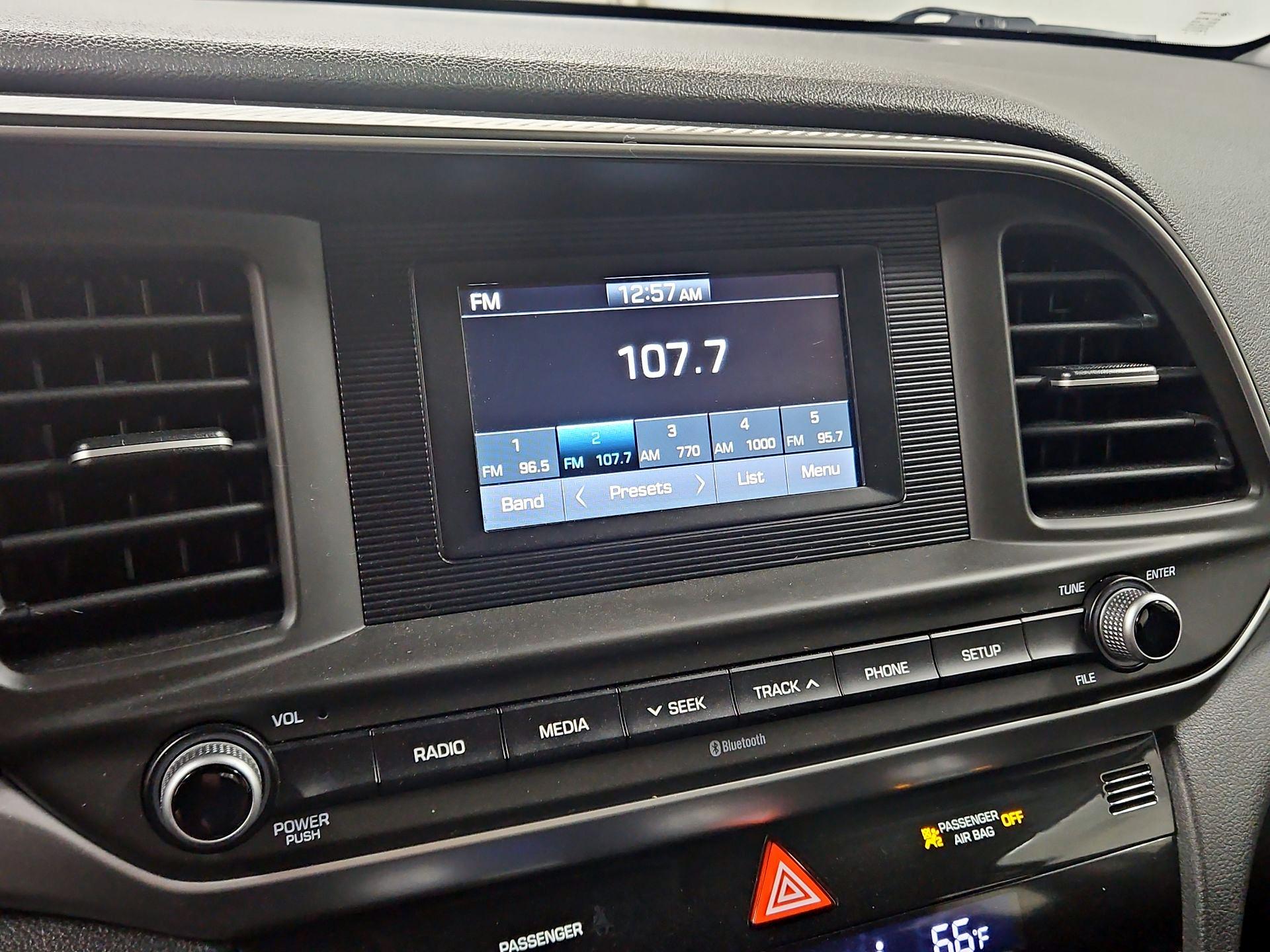 Thumbnail: 2020 Hyundai Elantra - 15