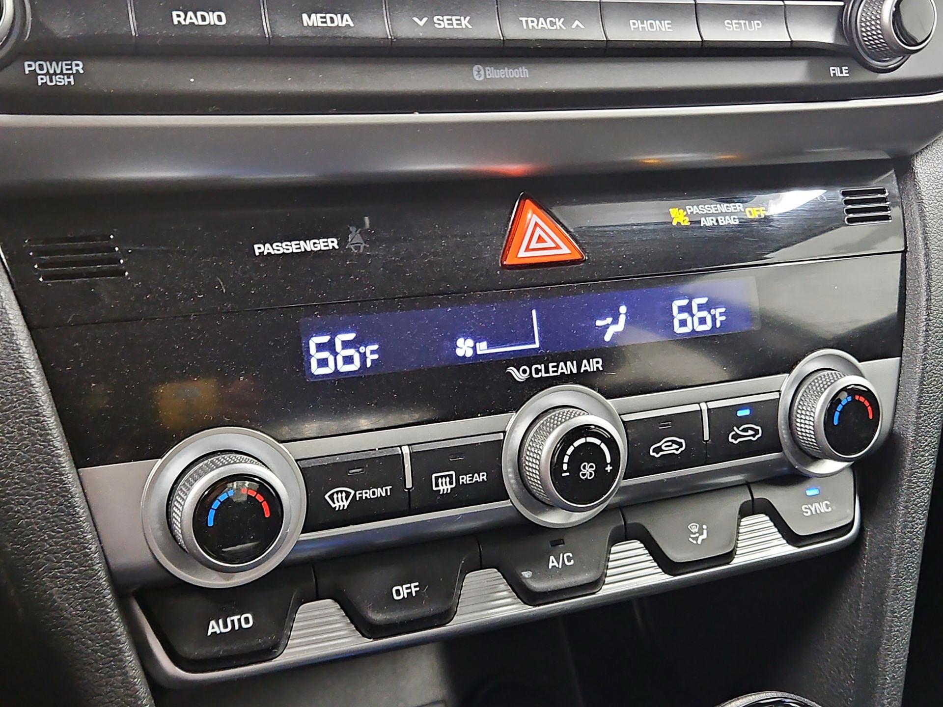 Thumbnail: 2020 Hyundai Elantra - 16