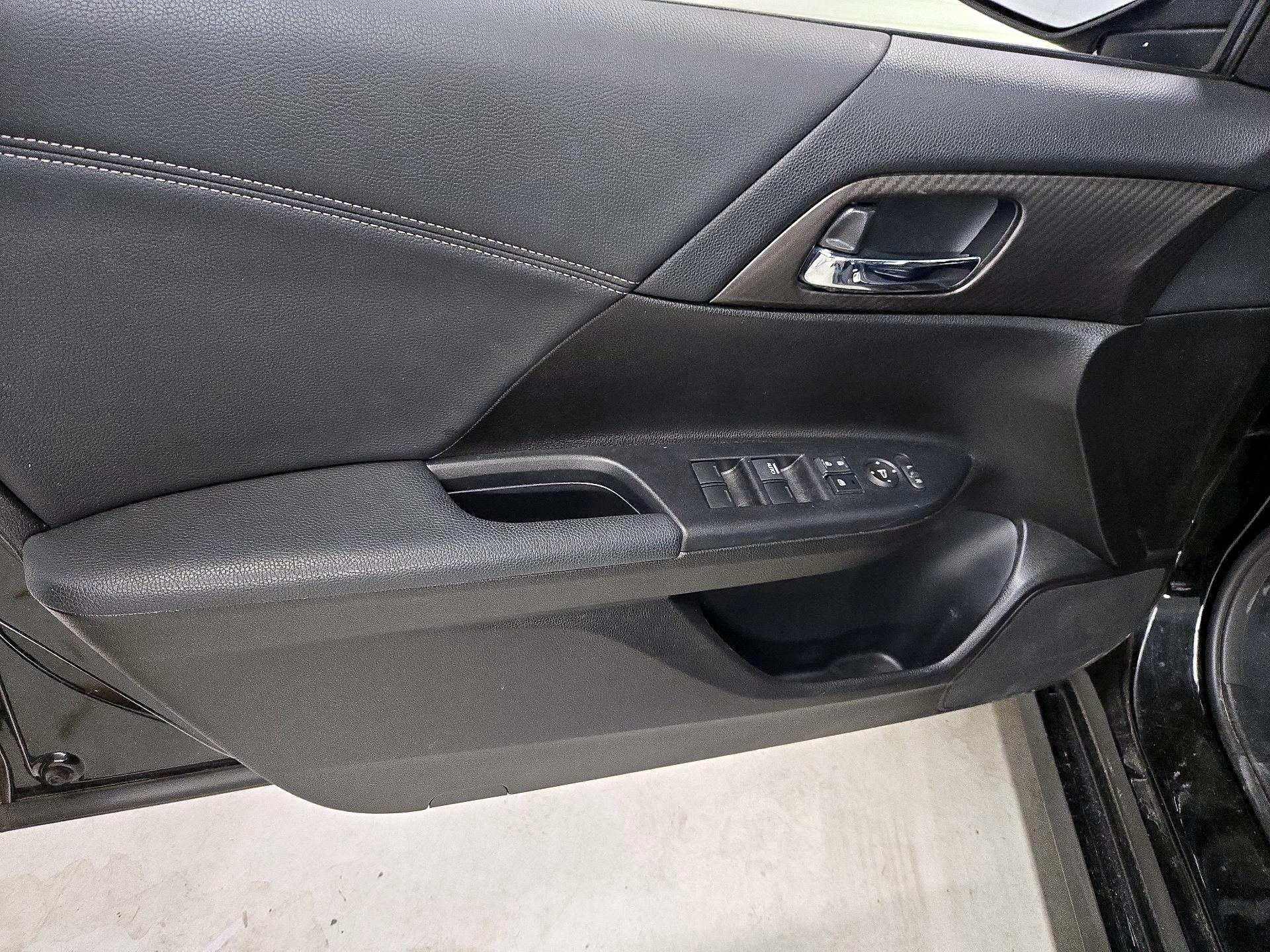 Thumbnail: 2017 Honda Accord - 12