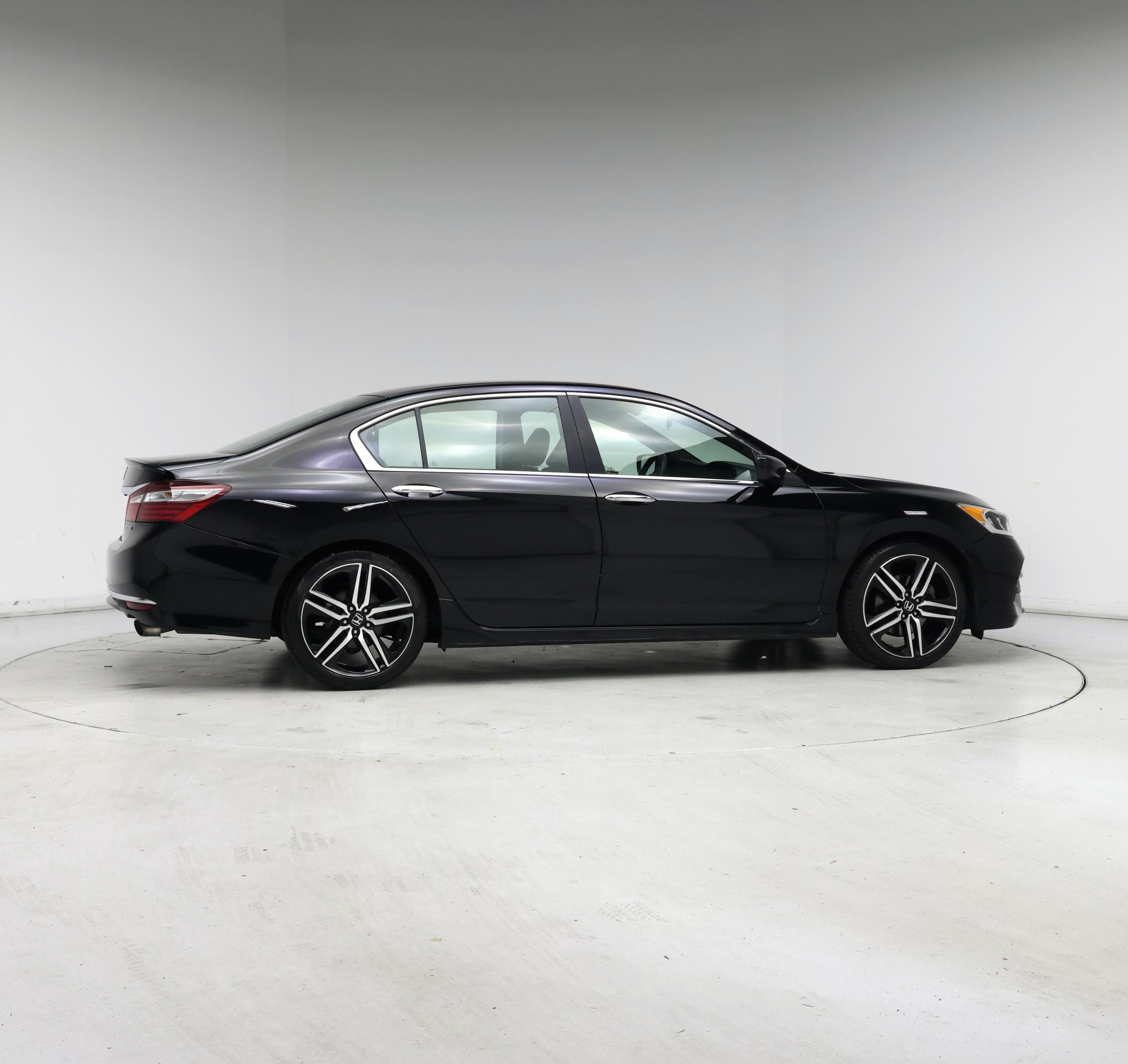 Thumbnail: 2017 Honda Accord - 7