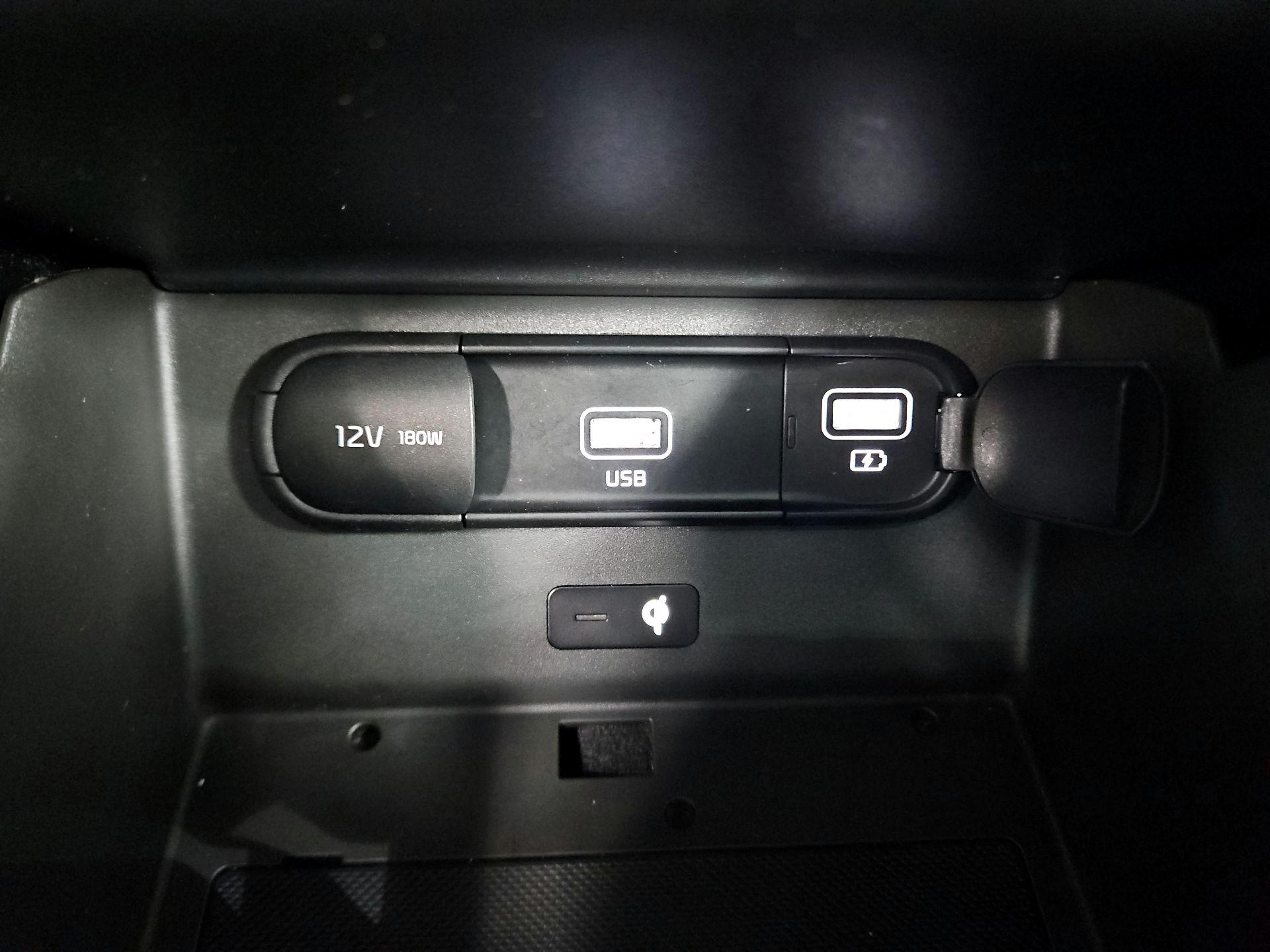 Thumbnail: 2022 Kia Telluride - 19