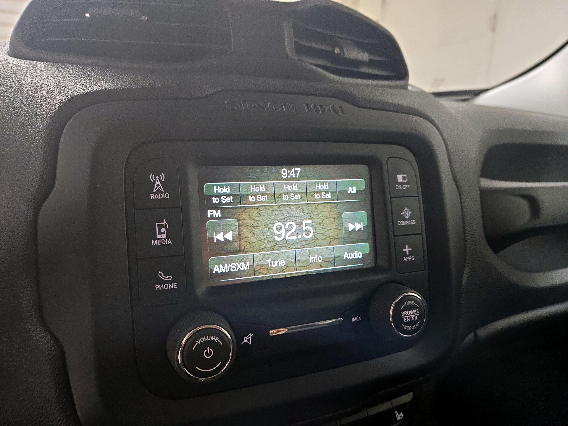 Thumbnail: 2017 Jeep Renegade - 15