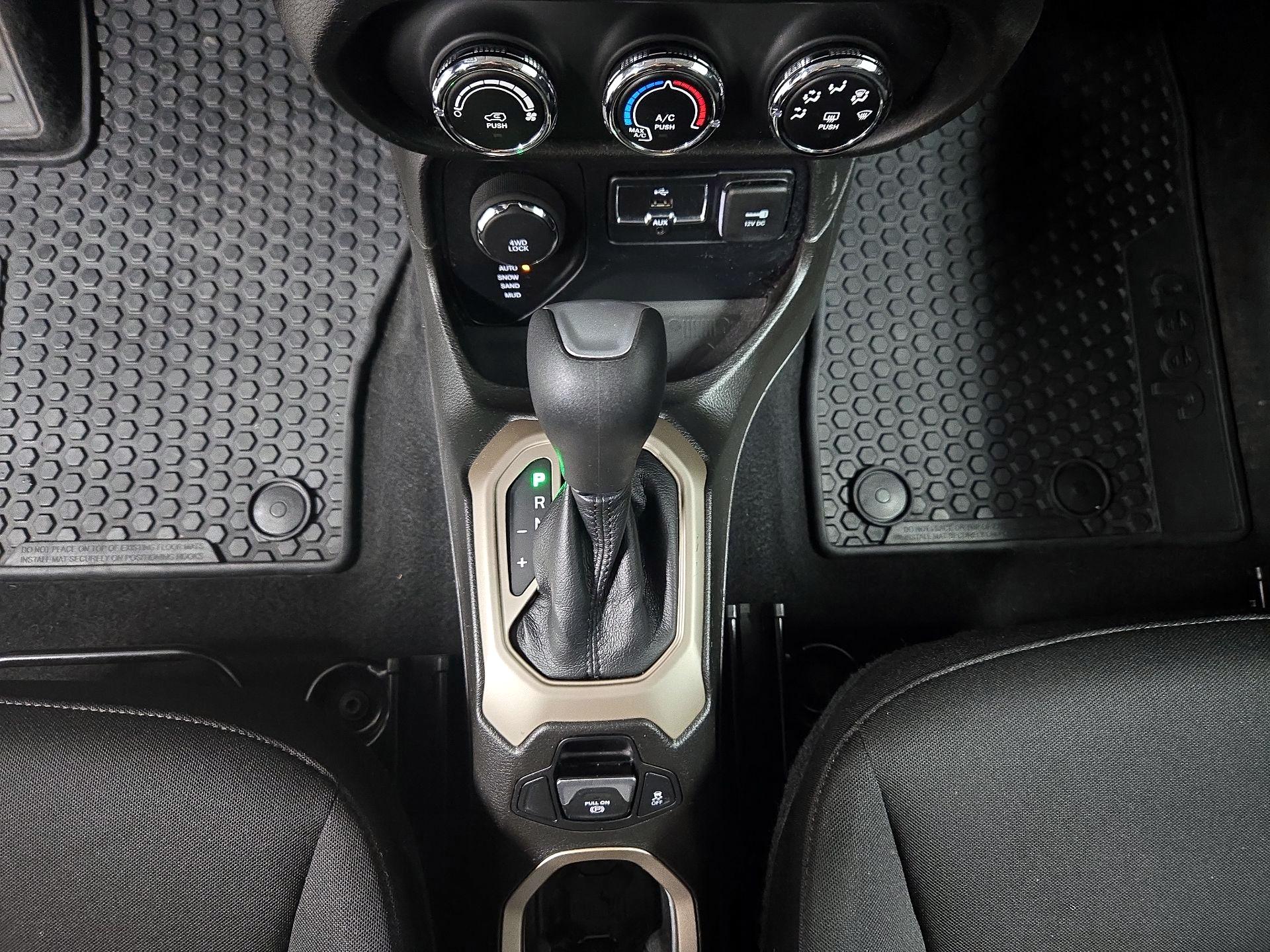 Thumbnail: 2017 Jeep Renegade - 17