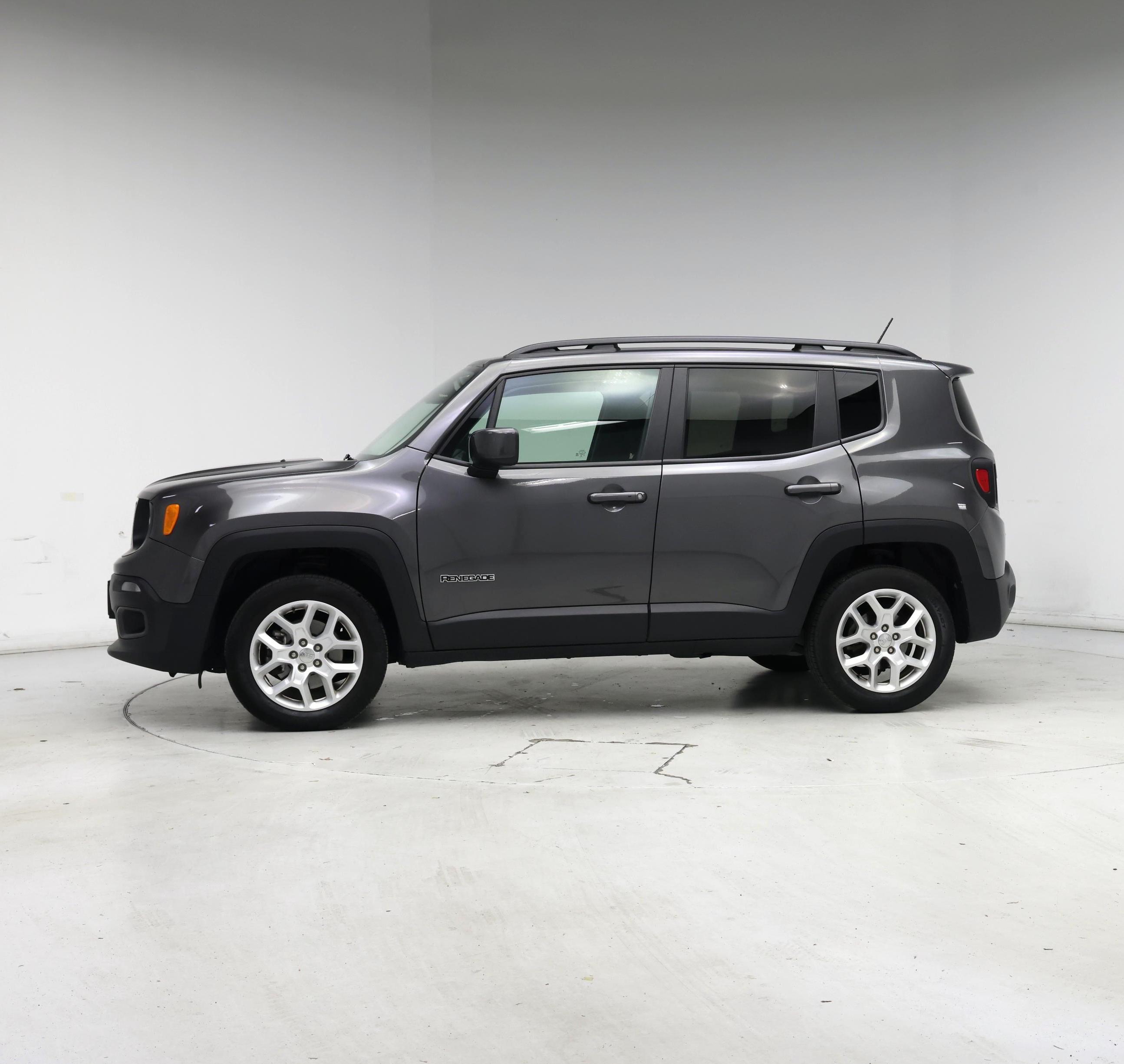 Thumbnail: 2017 Jeep Renegade - 3