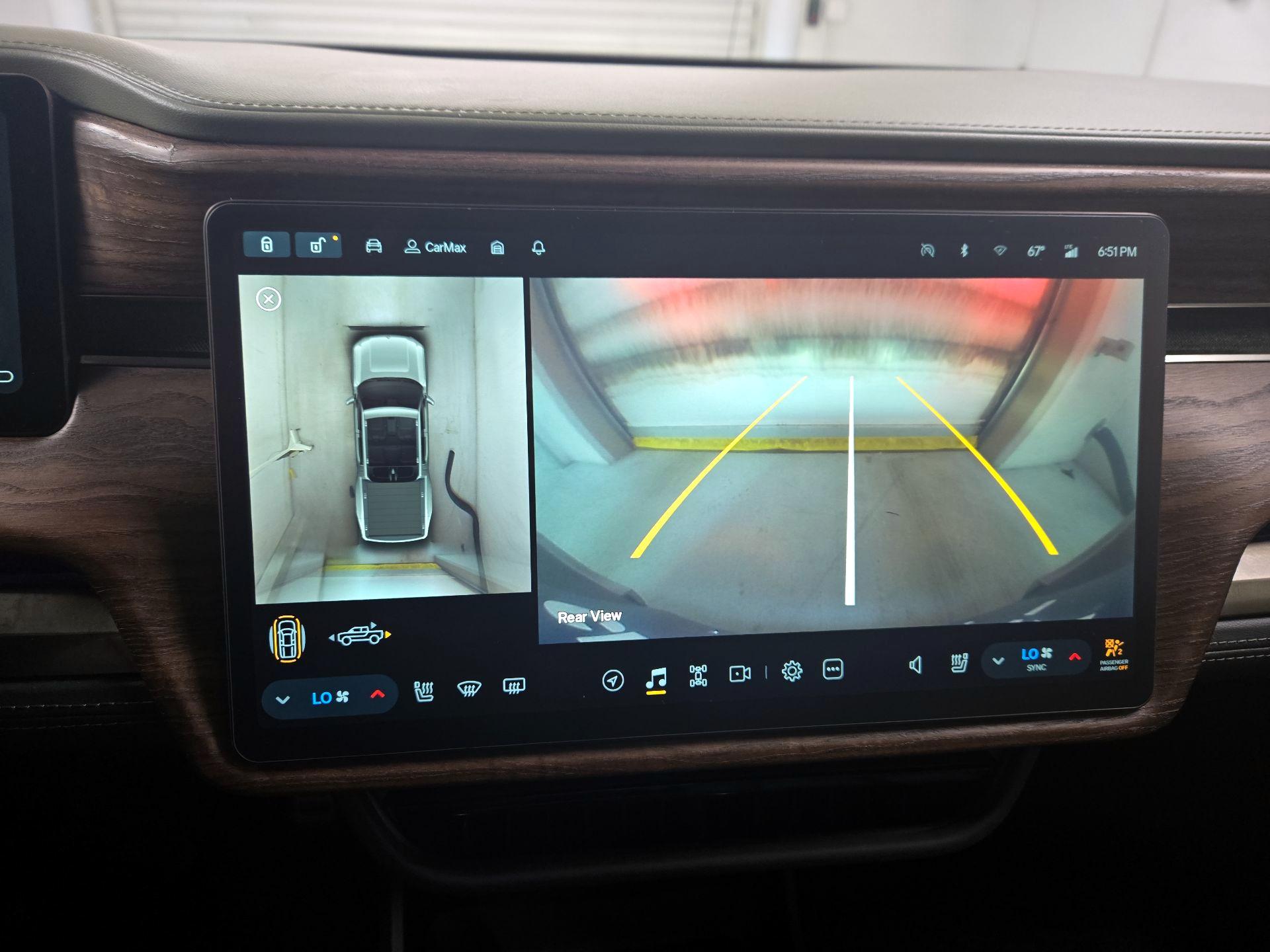 Thumbnail: 2022 Rivian R1T - 14