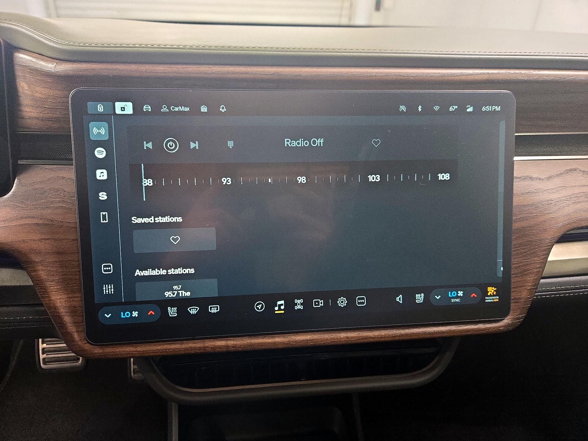 Thumbnail: 2022 Rivian R1T - 15